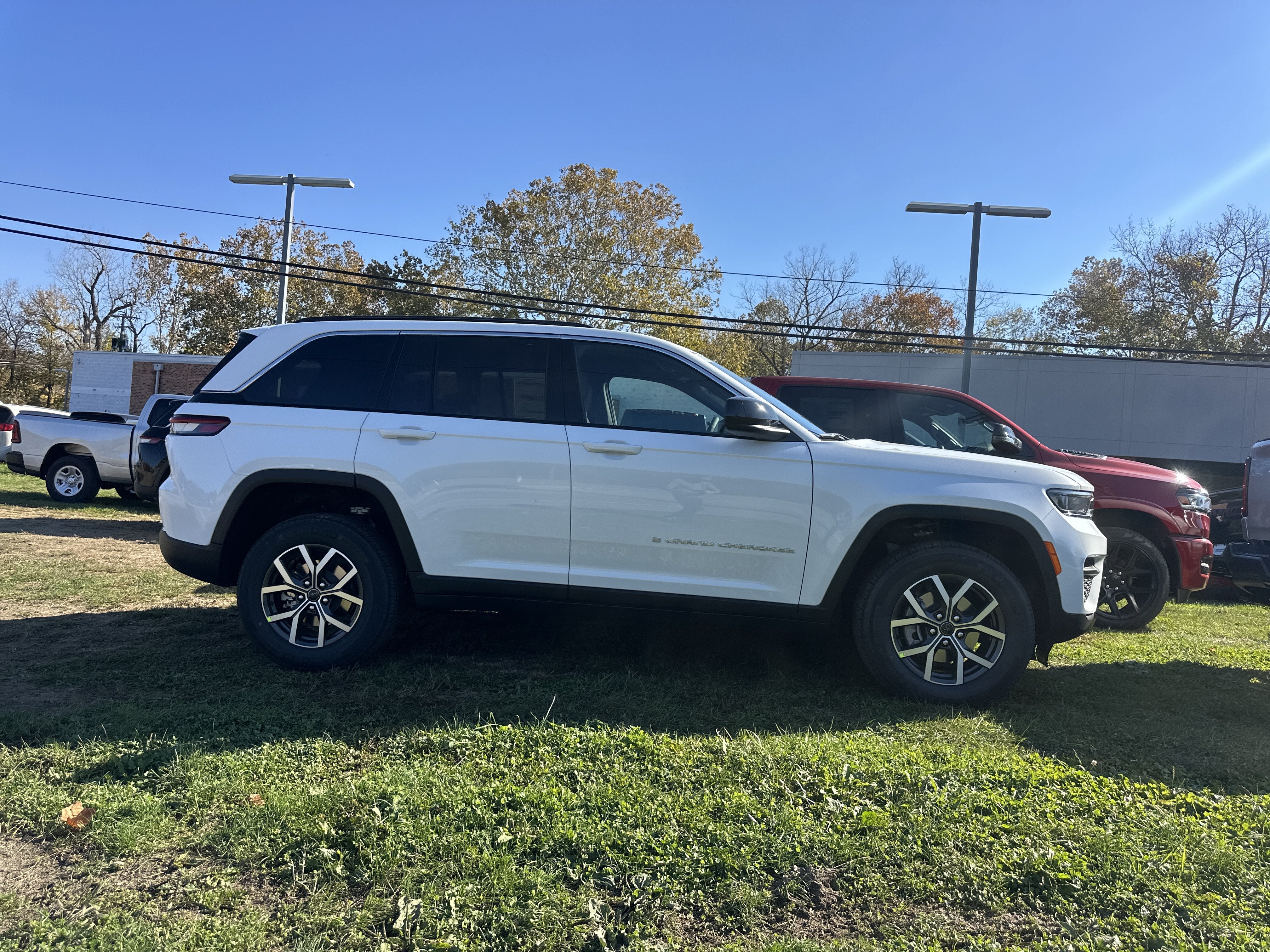 2027 Jeep Grand Cherokee Laredo X