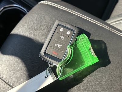 2027 Jeep Grand Cherokee Base