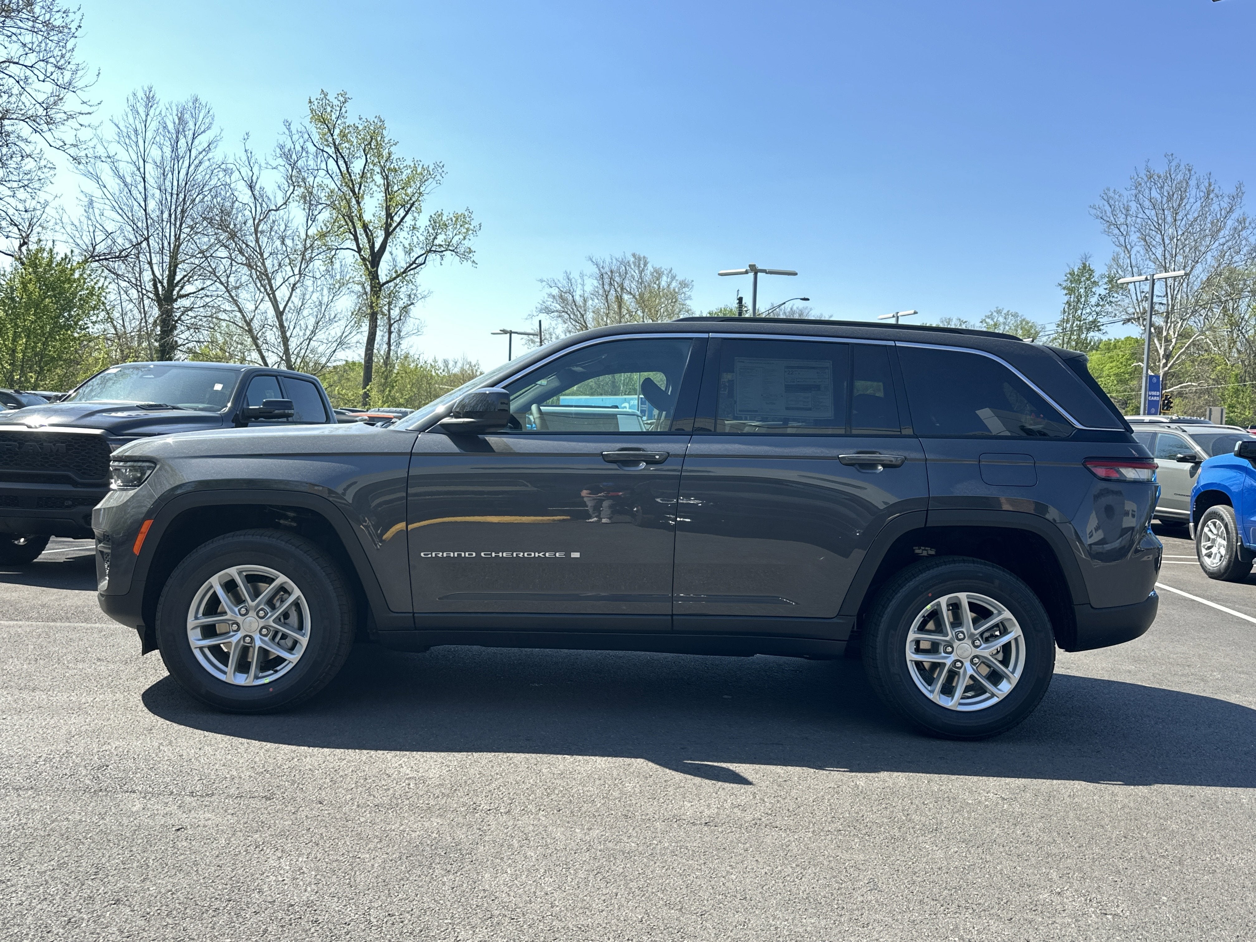 2026 Jeep Grand Cherokee Laredo