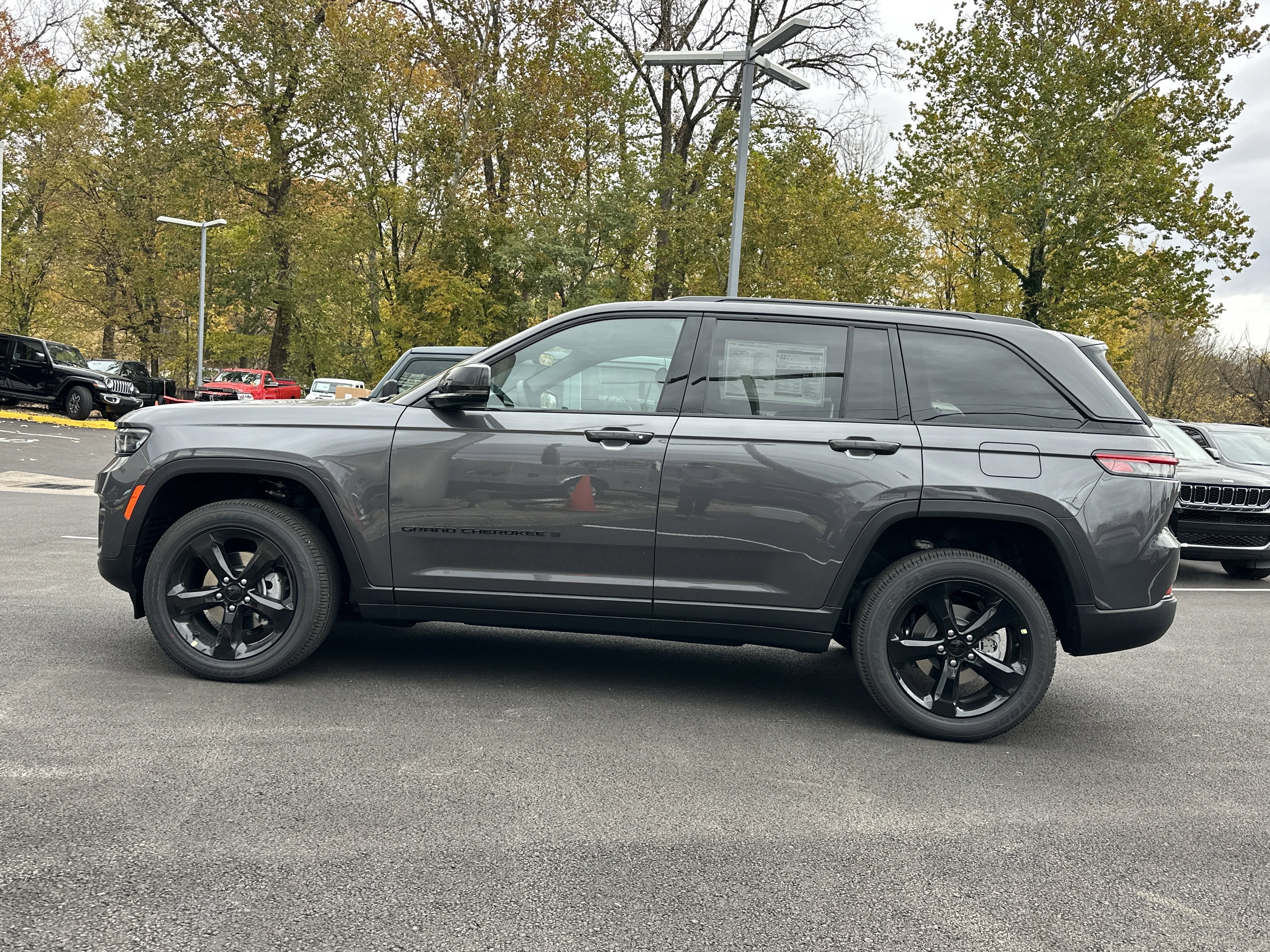 2025 Jeep Grand Cherokee Altitude