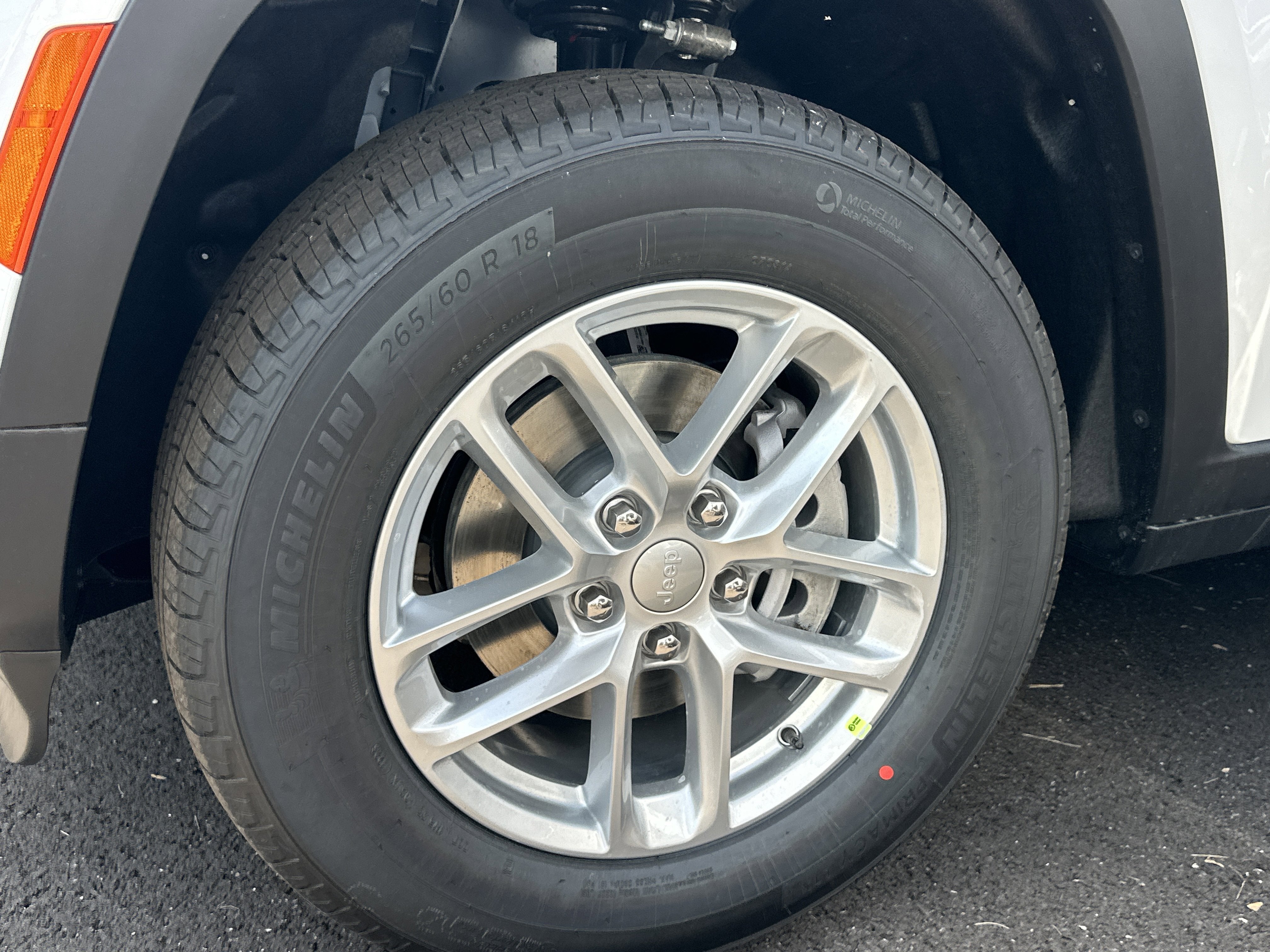 2026 Jeep Grand Cherokee Laredo