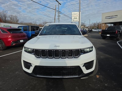 2025 Jeep Grand Cherokee Laredo