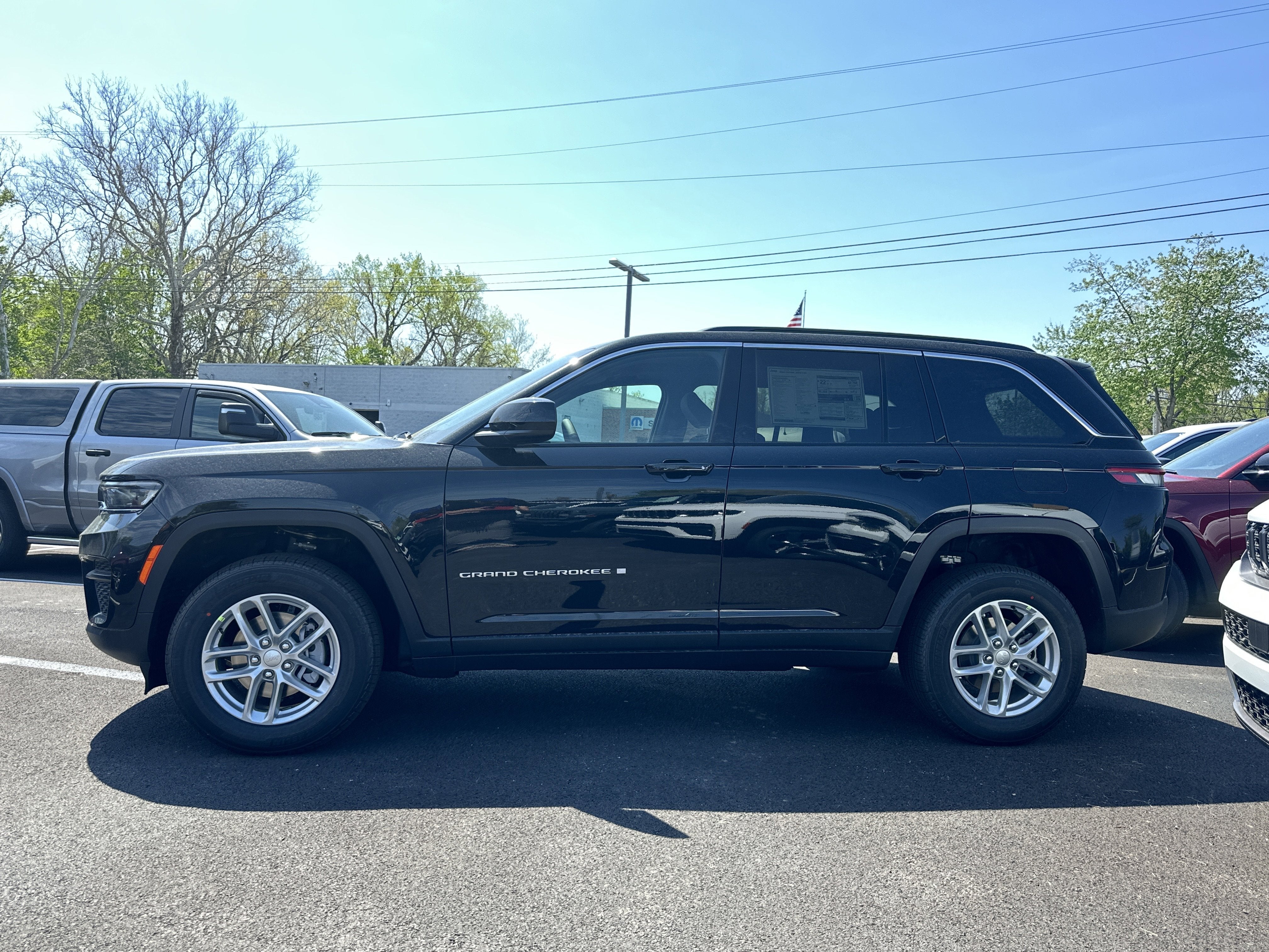 2026 Jeep Grand Cherokee Laredo