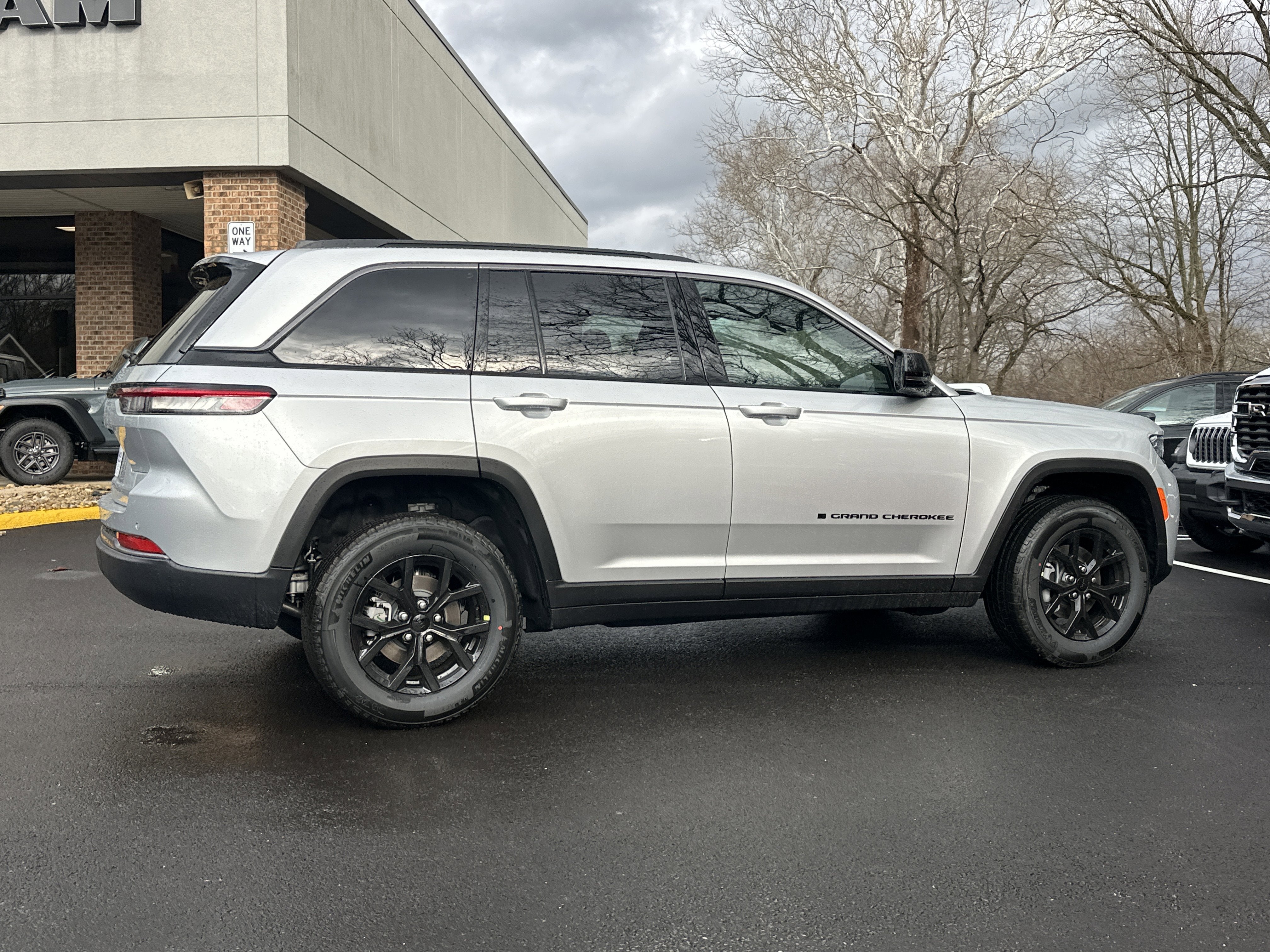2026 Jeep Grand Cherokee Altitude