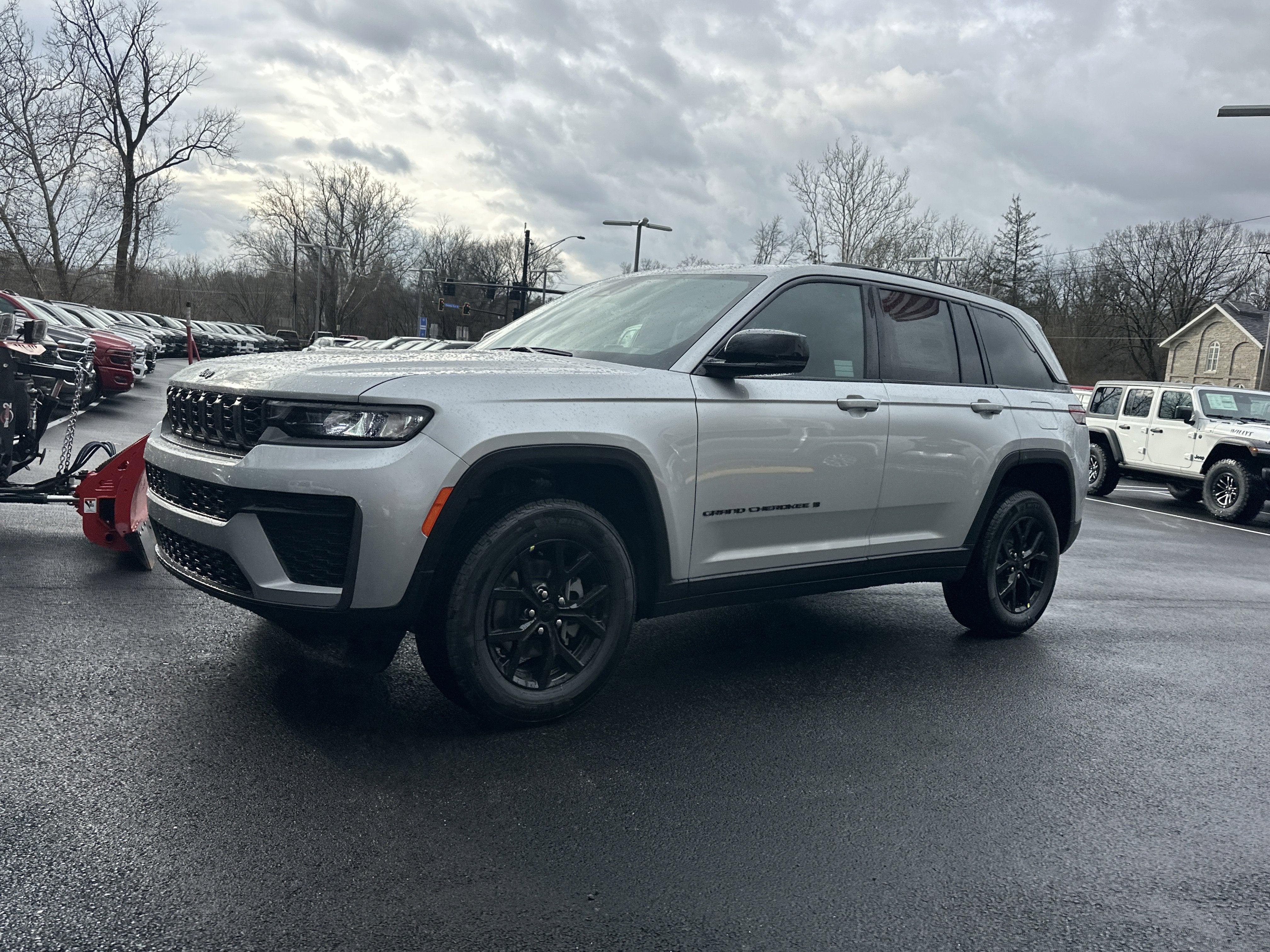 2026 Jeep Grand Cherokee Altitude