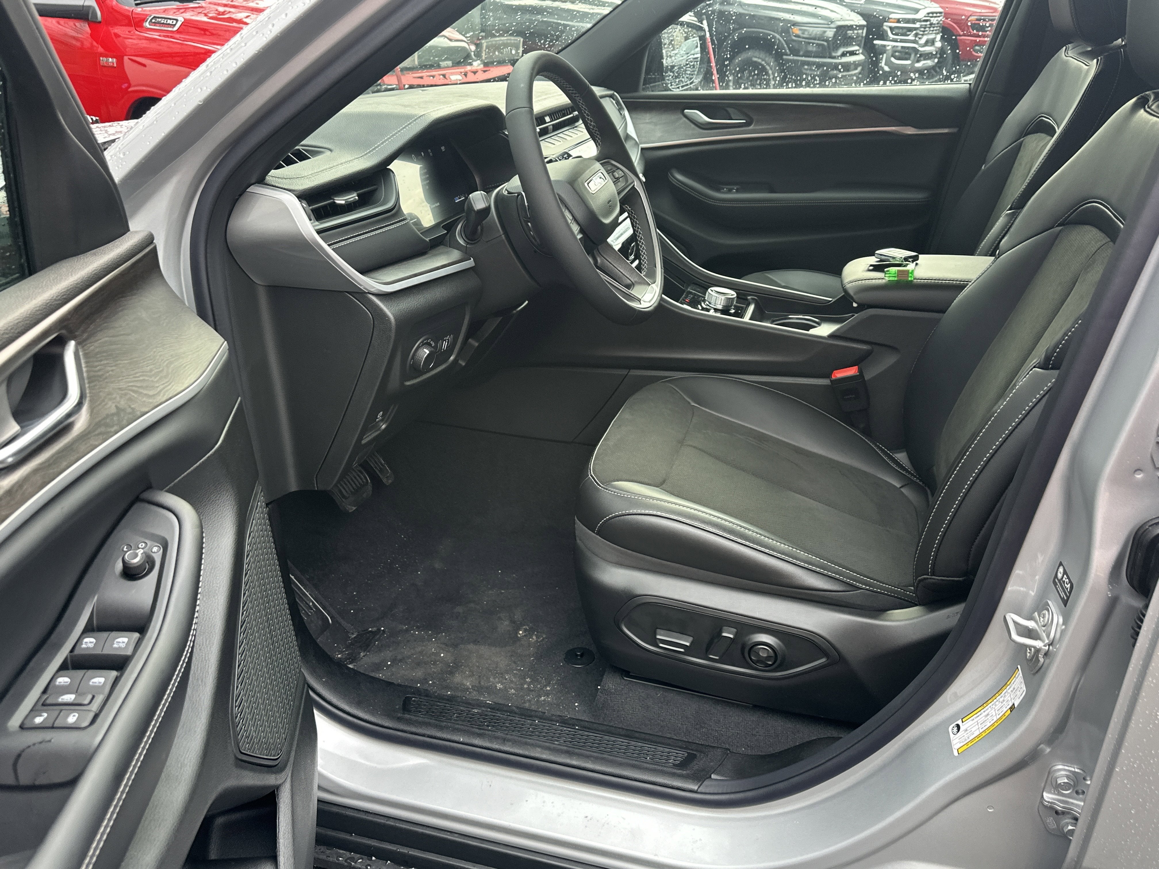 2026 Jeep Grand Cherokee Altitude