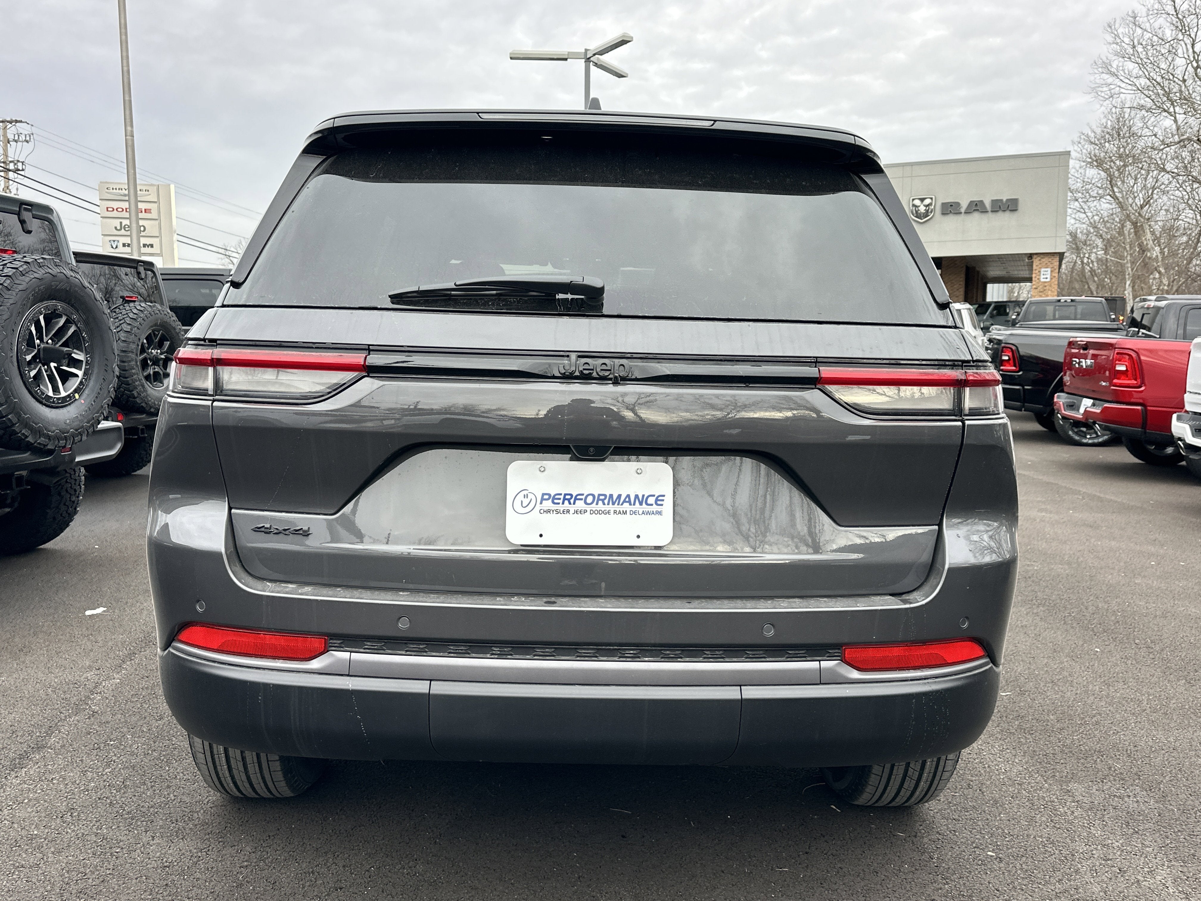 2026 Jeep Grand Cherokee Laredo