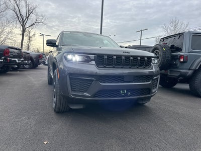 2026 Jeep Grand Cherokee Laredo