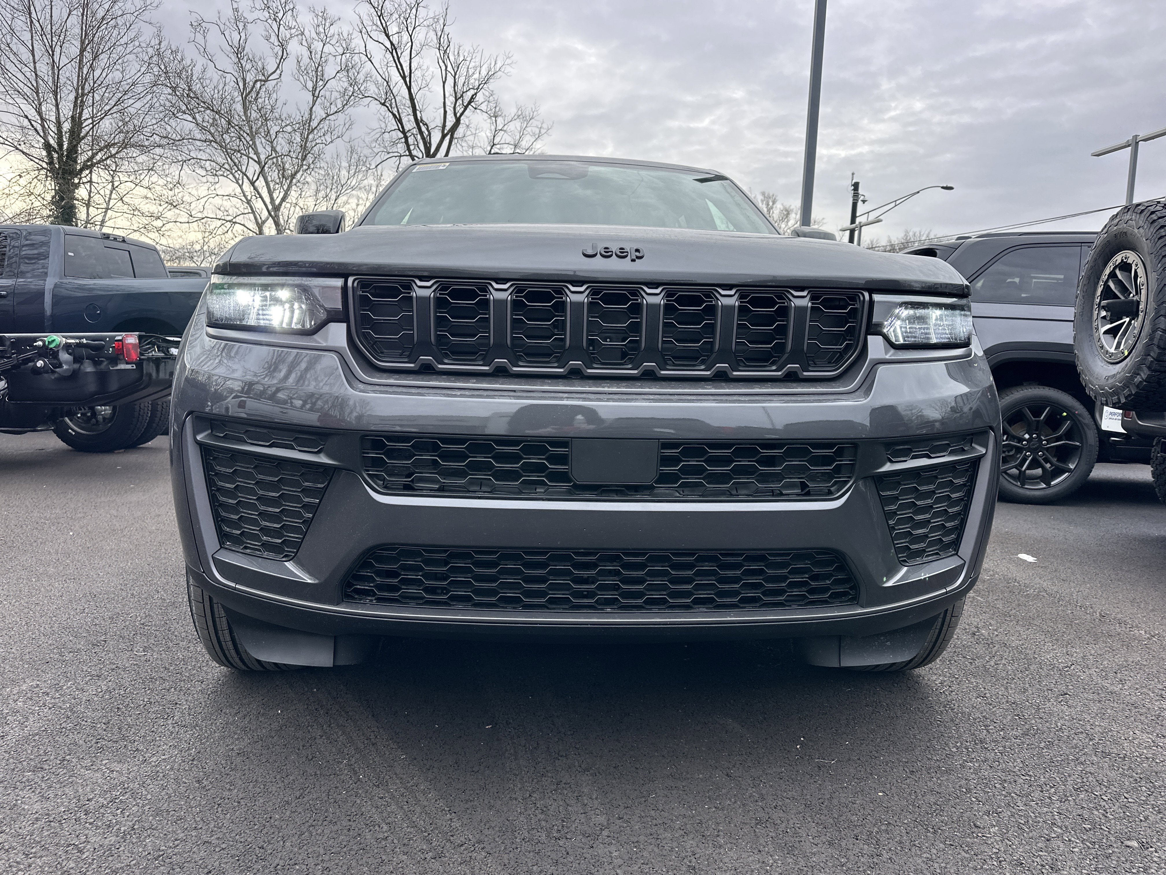 2026 Jeep Grand Cherokee Laredo