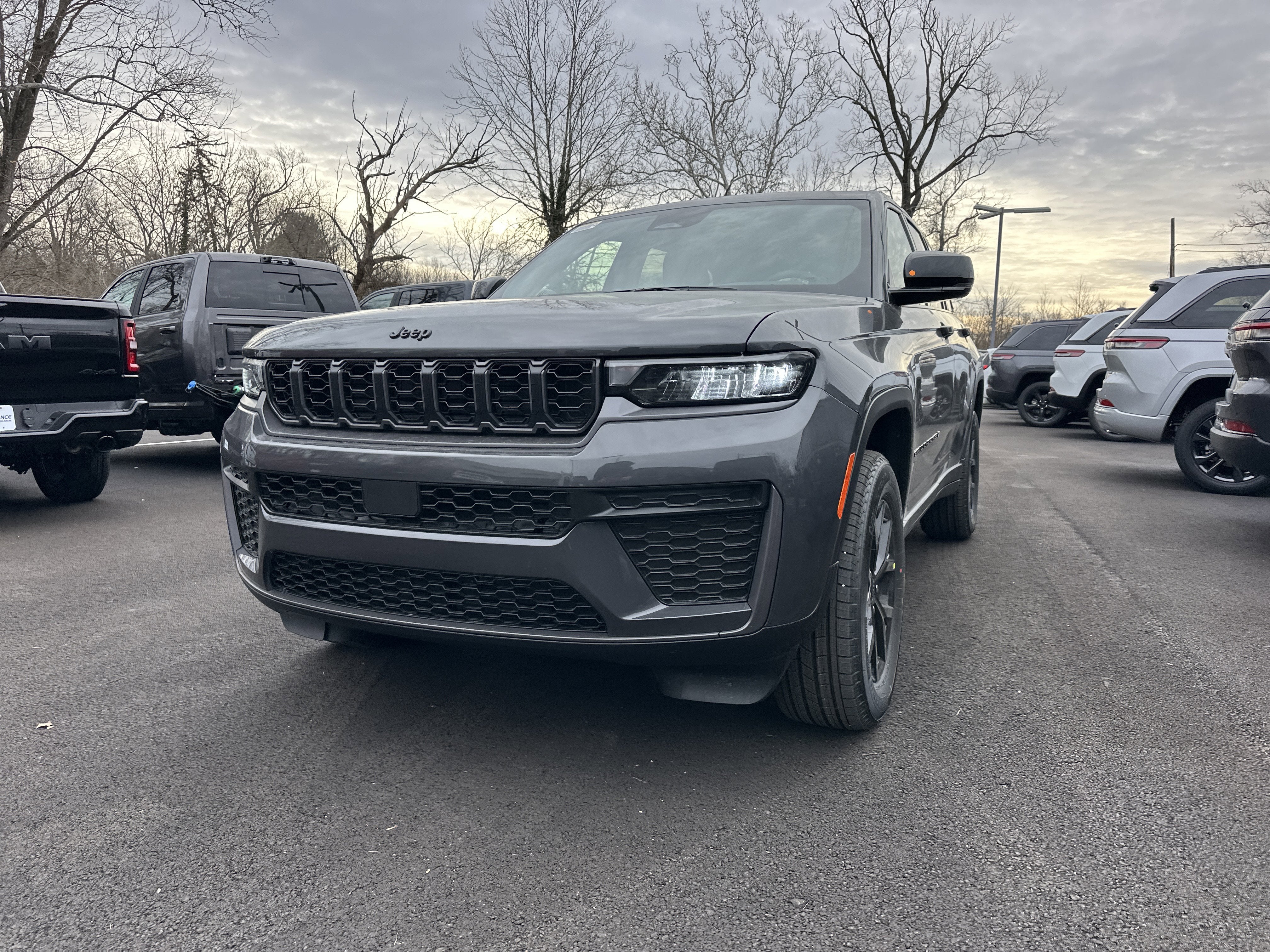 2026 Jeep Grand Cherokee Laredo