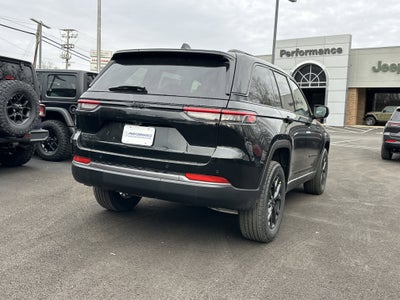 2026 Jeep Grand Cherokee Laredo