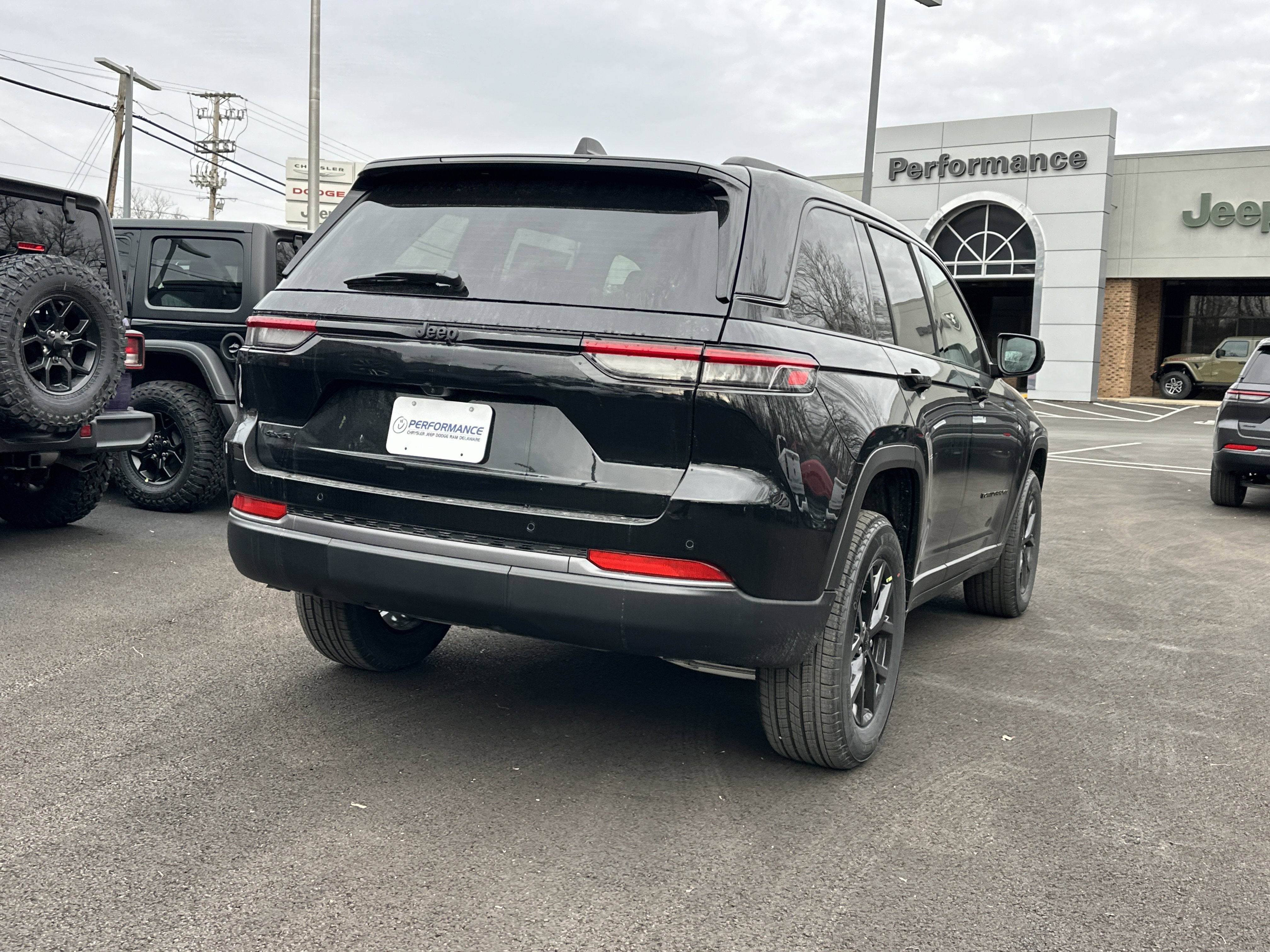 2026 Jeep Grand Cherokee Laredo