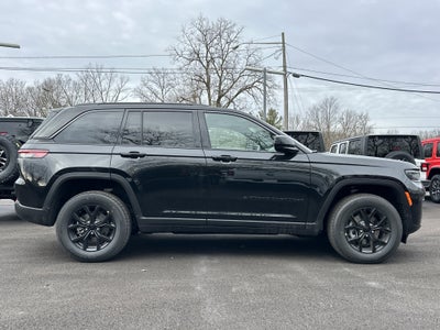 2026 Jeep Grand Cherokee Laredo