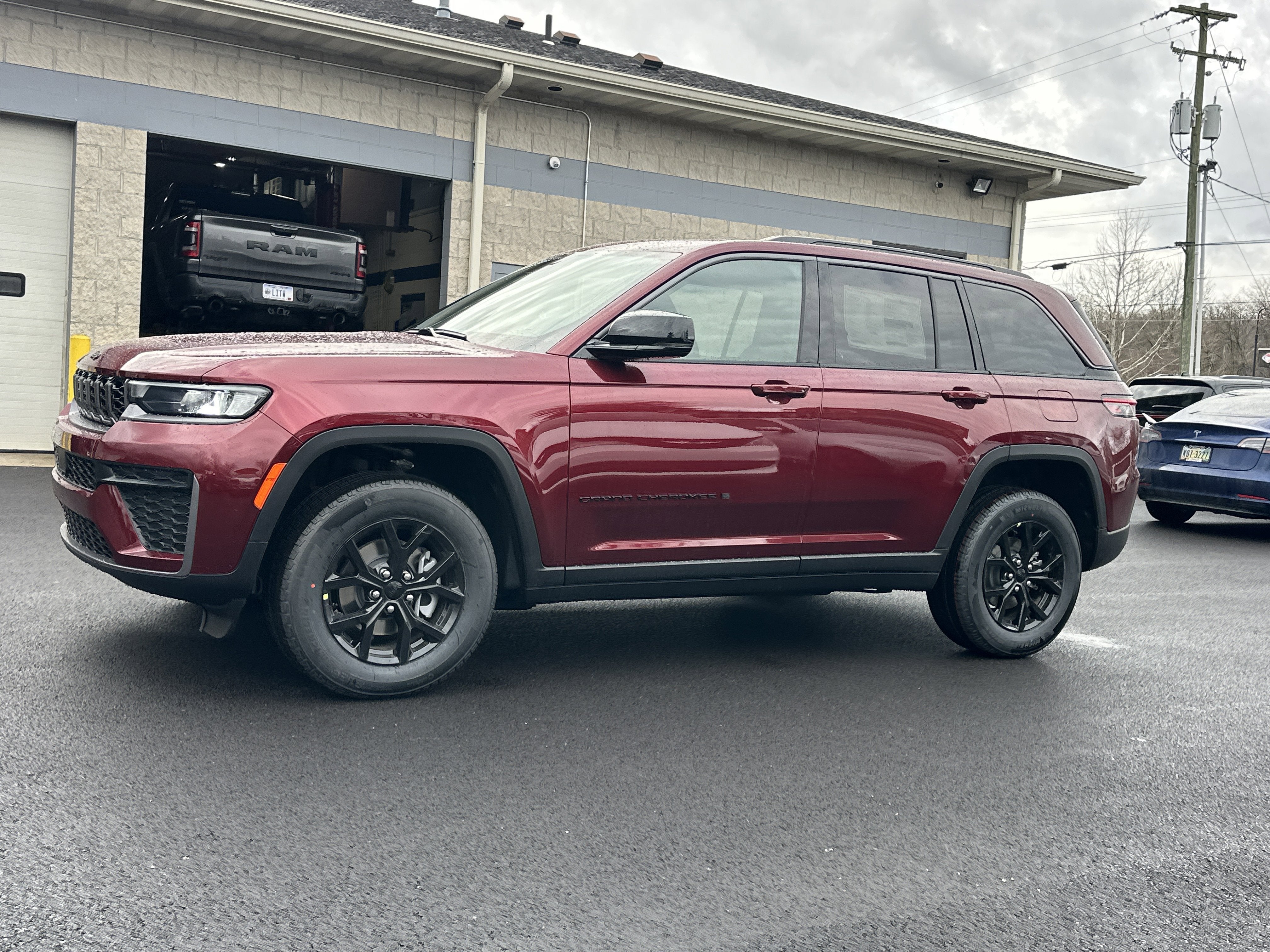 2026 Jeep Grand Cherokee Altitude