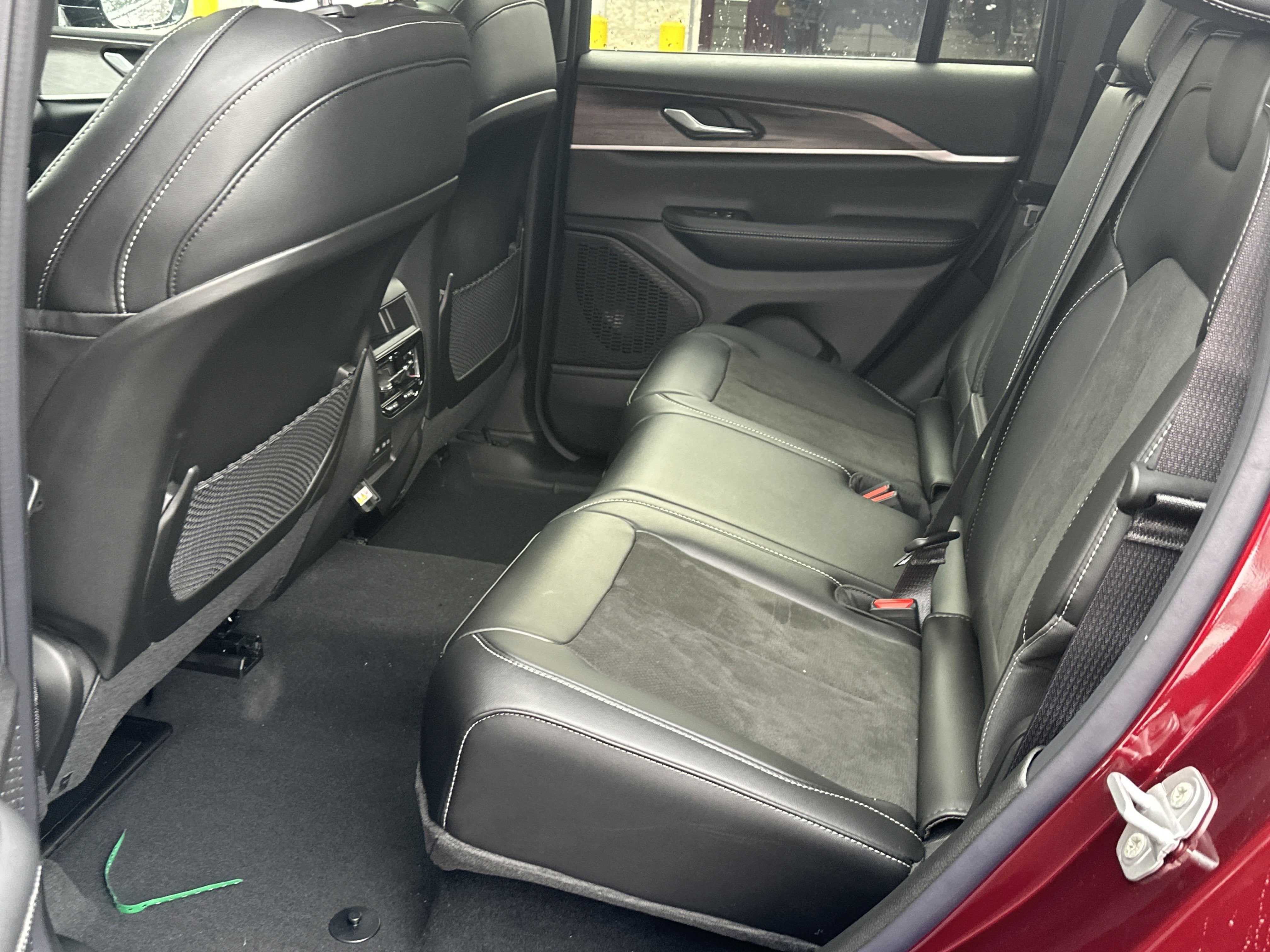 2026 Jeep Grand Cherokee Altitude