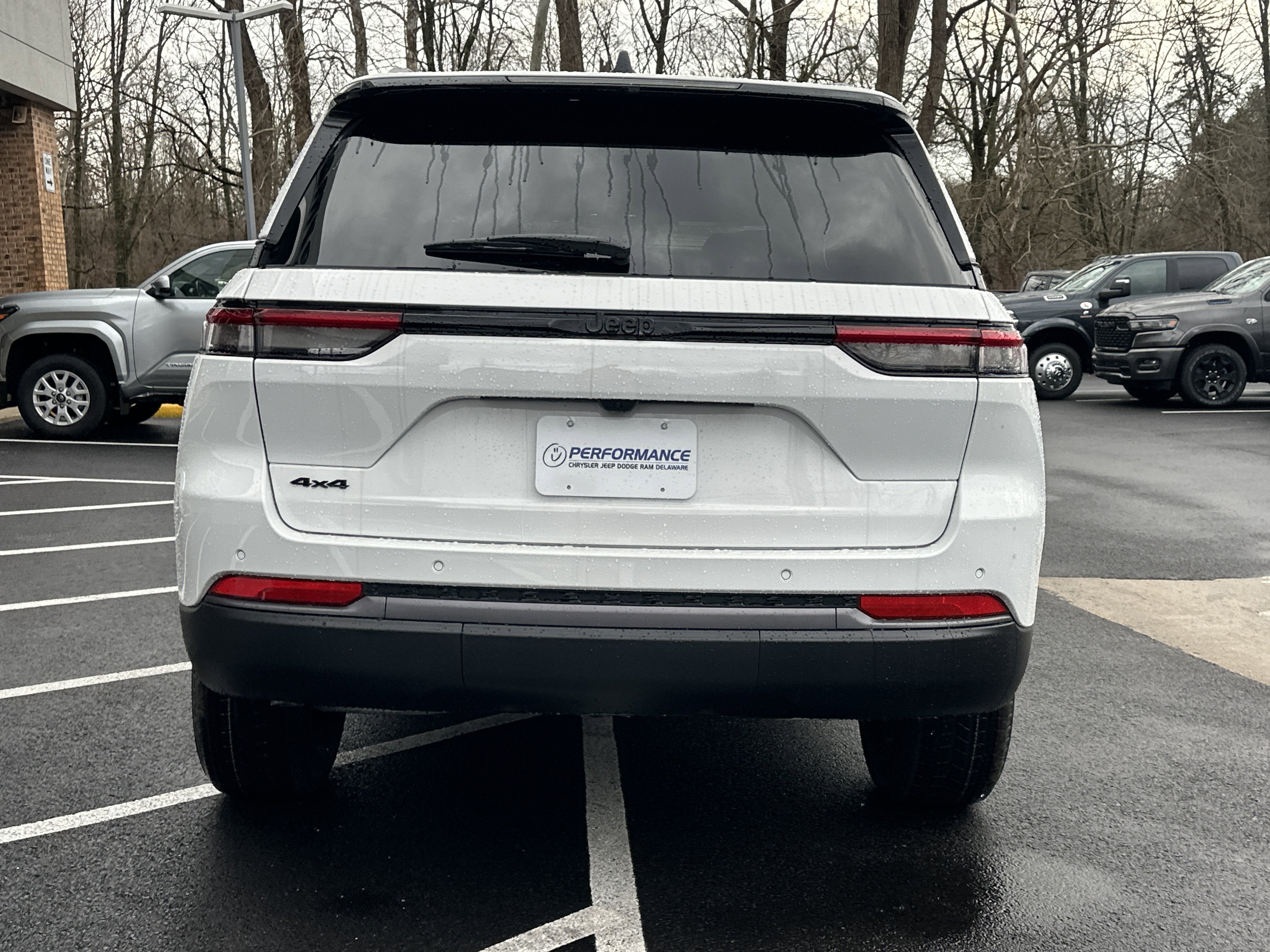 2026 Jeep Grand Cherokee Laredo