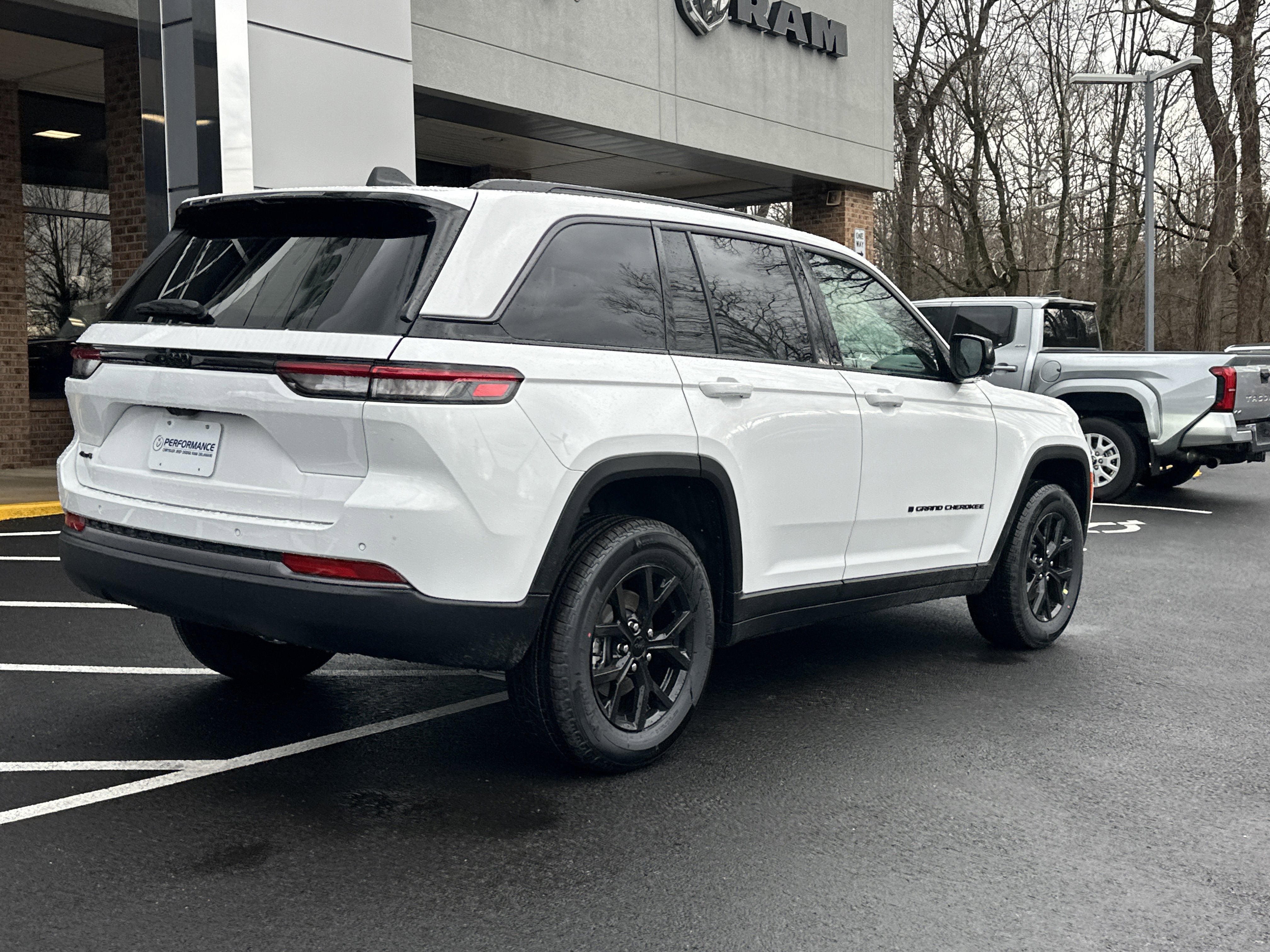 2026 Jeep Grand Cherokee Laredo