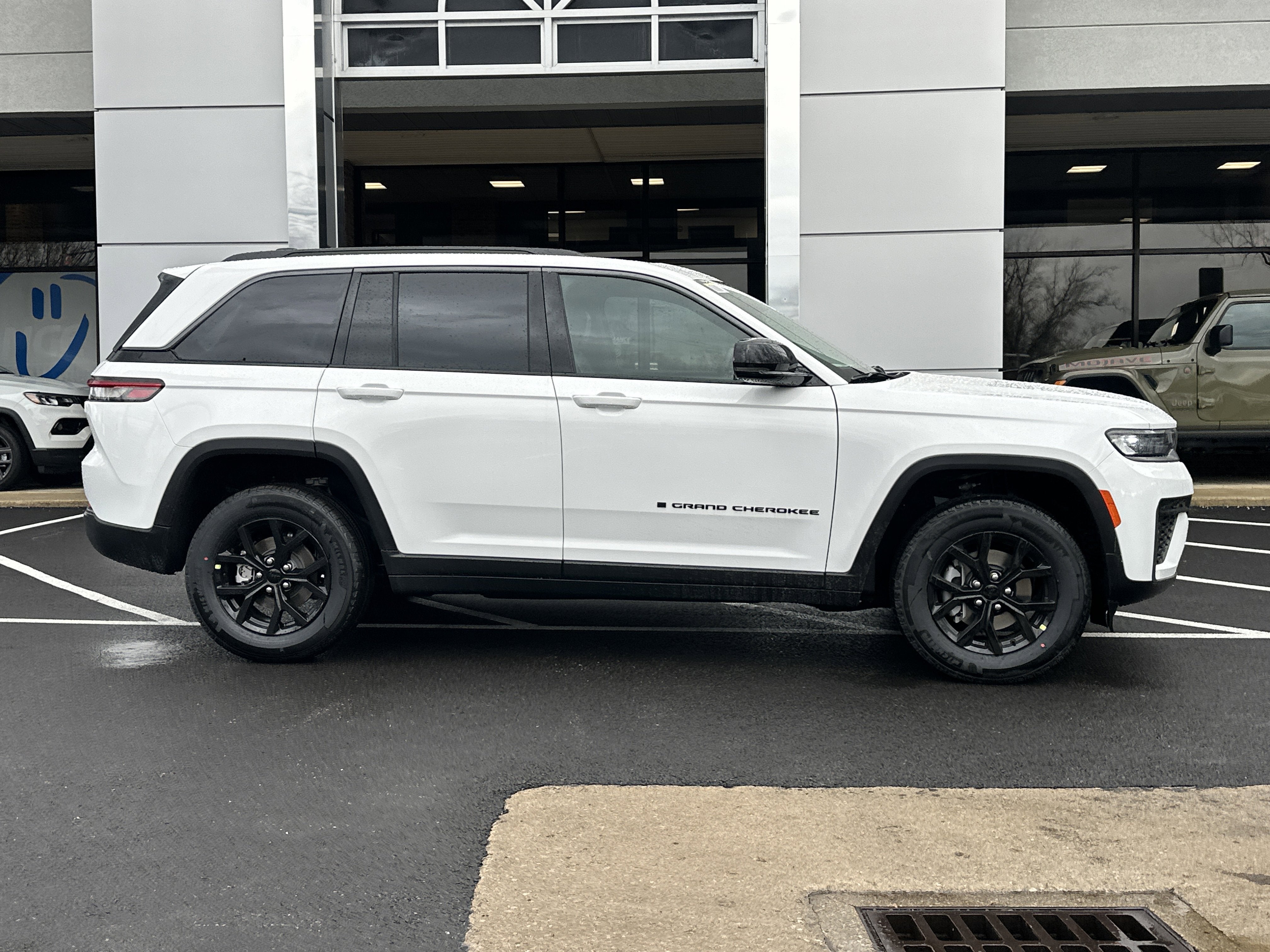 2026 Jeep Grand Cherokee Laredo