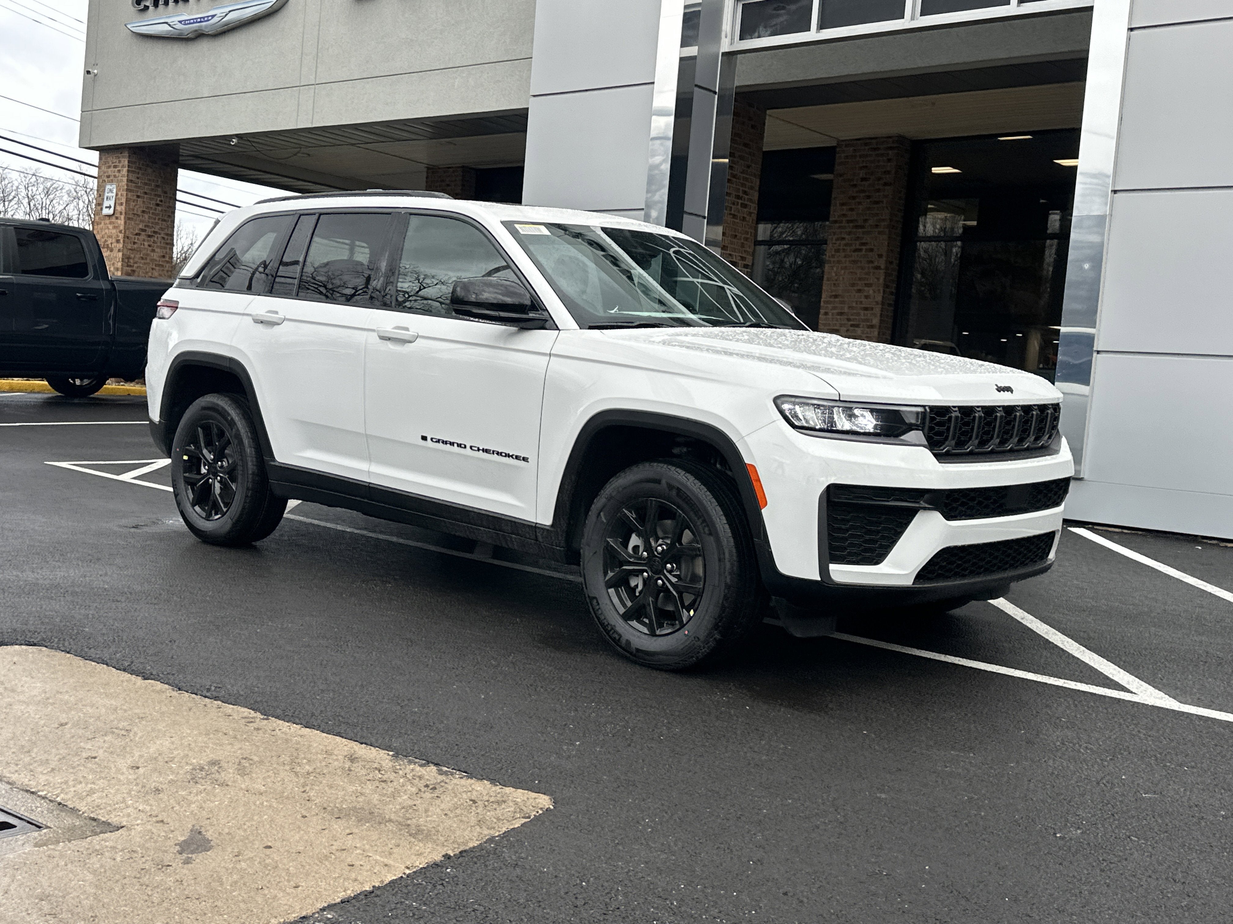 2026 Jeep Grand Cherokee Laredo