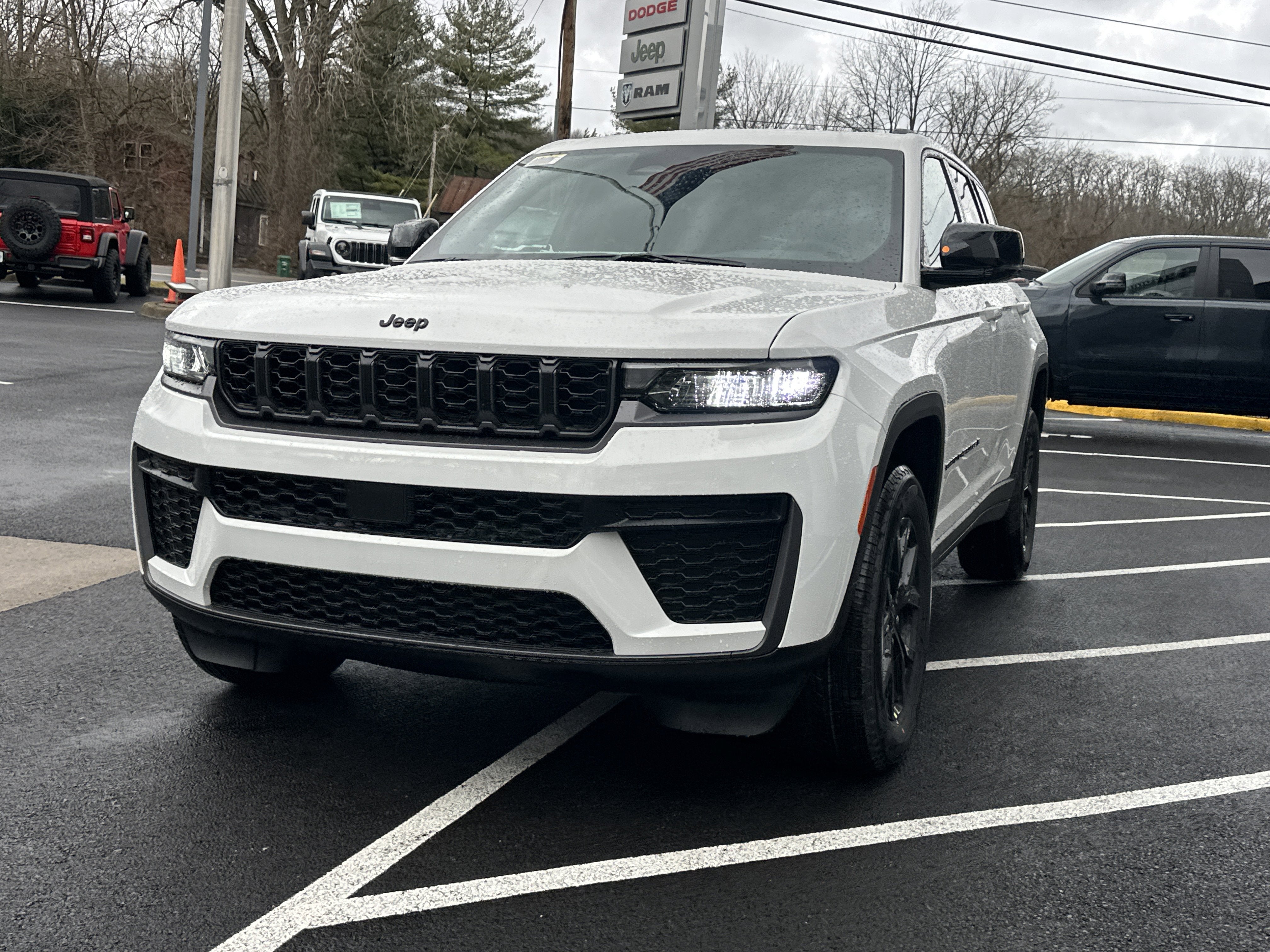 2026 Jeep Grand Cherokee Laredo