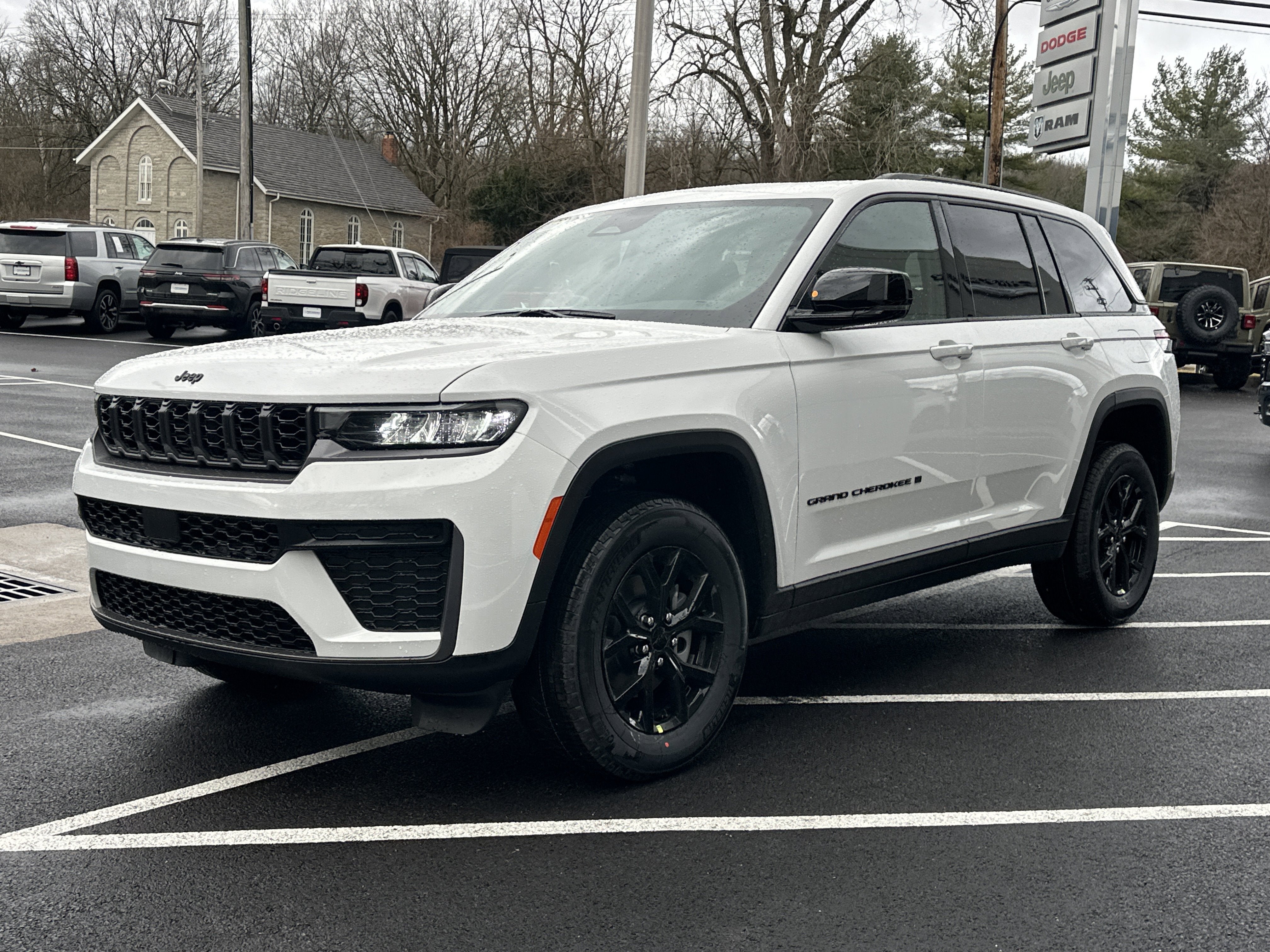 2026 Jeep Grand Cherokee Laredo