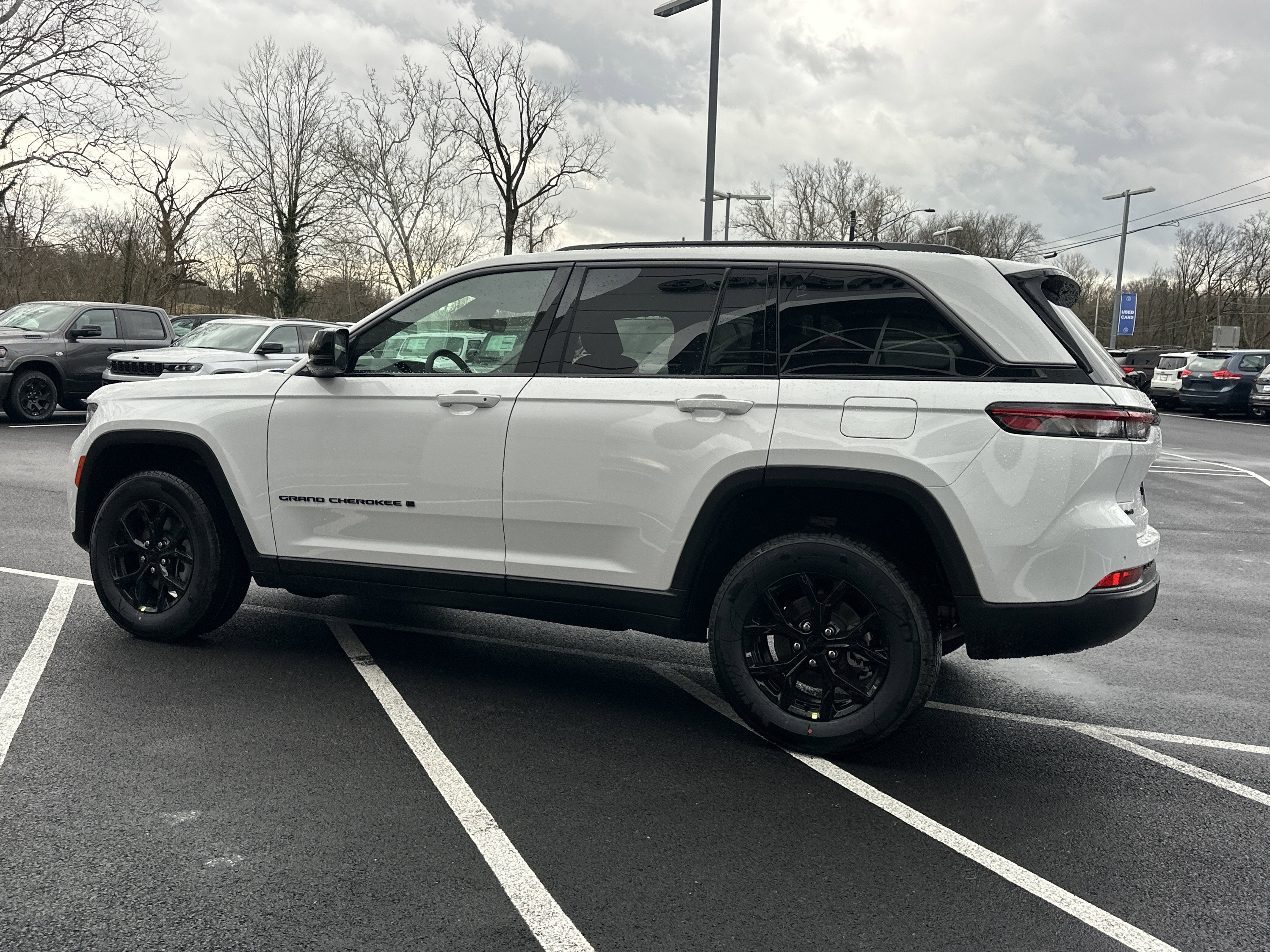 2026 Jeep Grand Cherokee Laredo