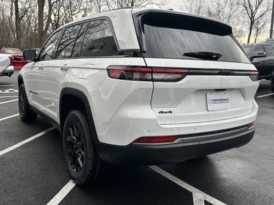 2026 Jeep Grand Cherokee Laredo