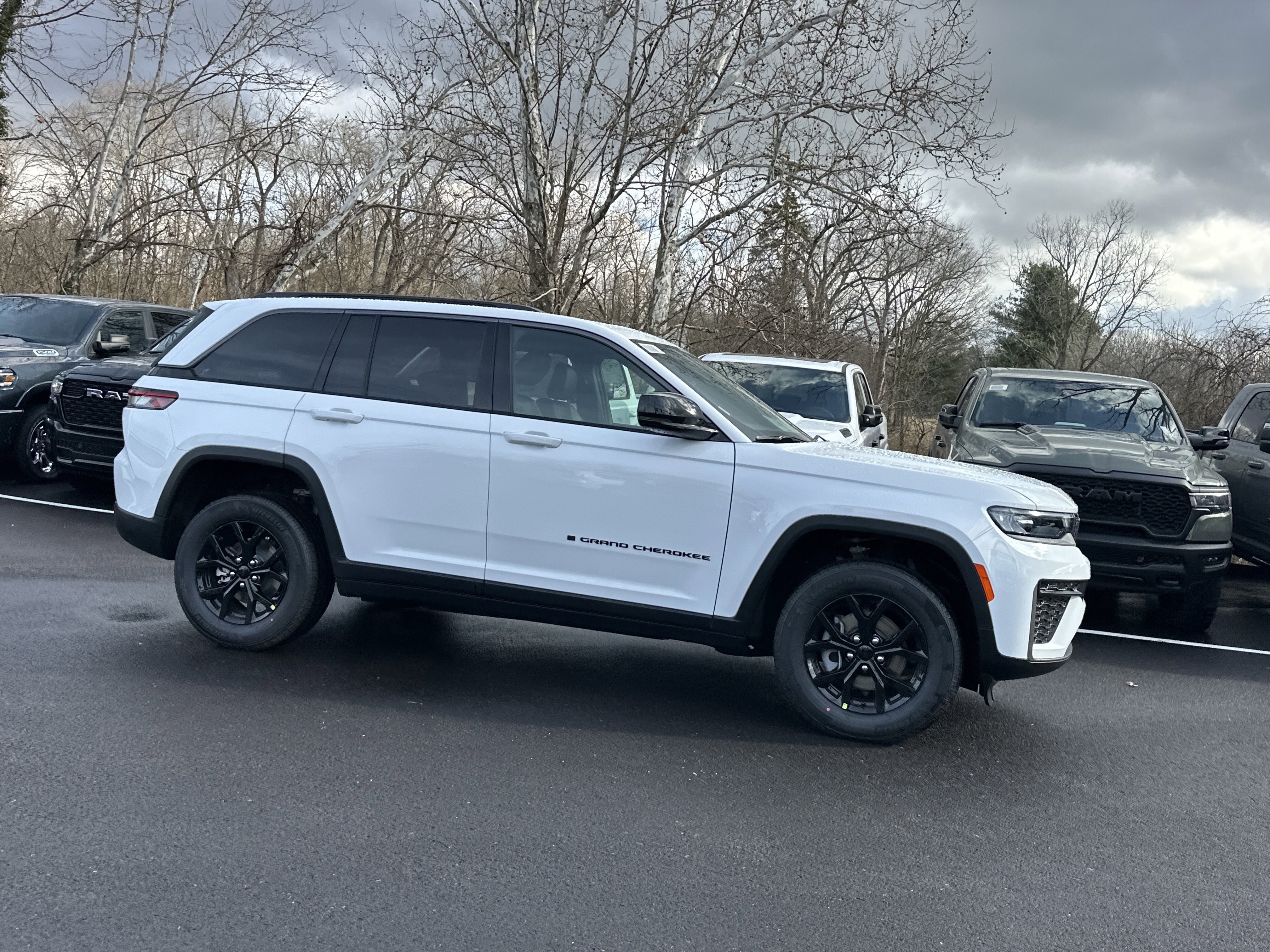 2026 Jeep Grand Cherokee Altitude
