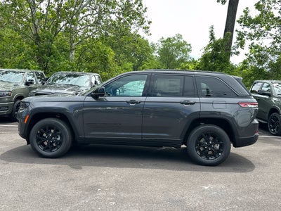 2026 Jeep Grand Cherokee Laredo Altitude
