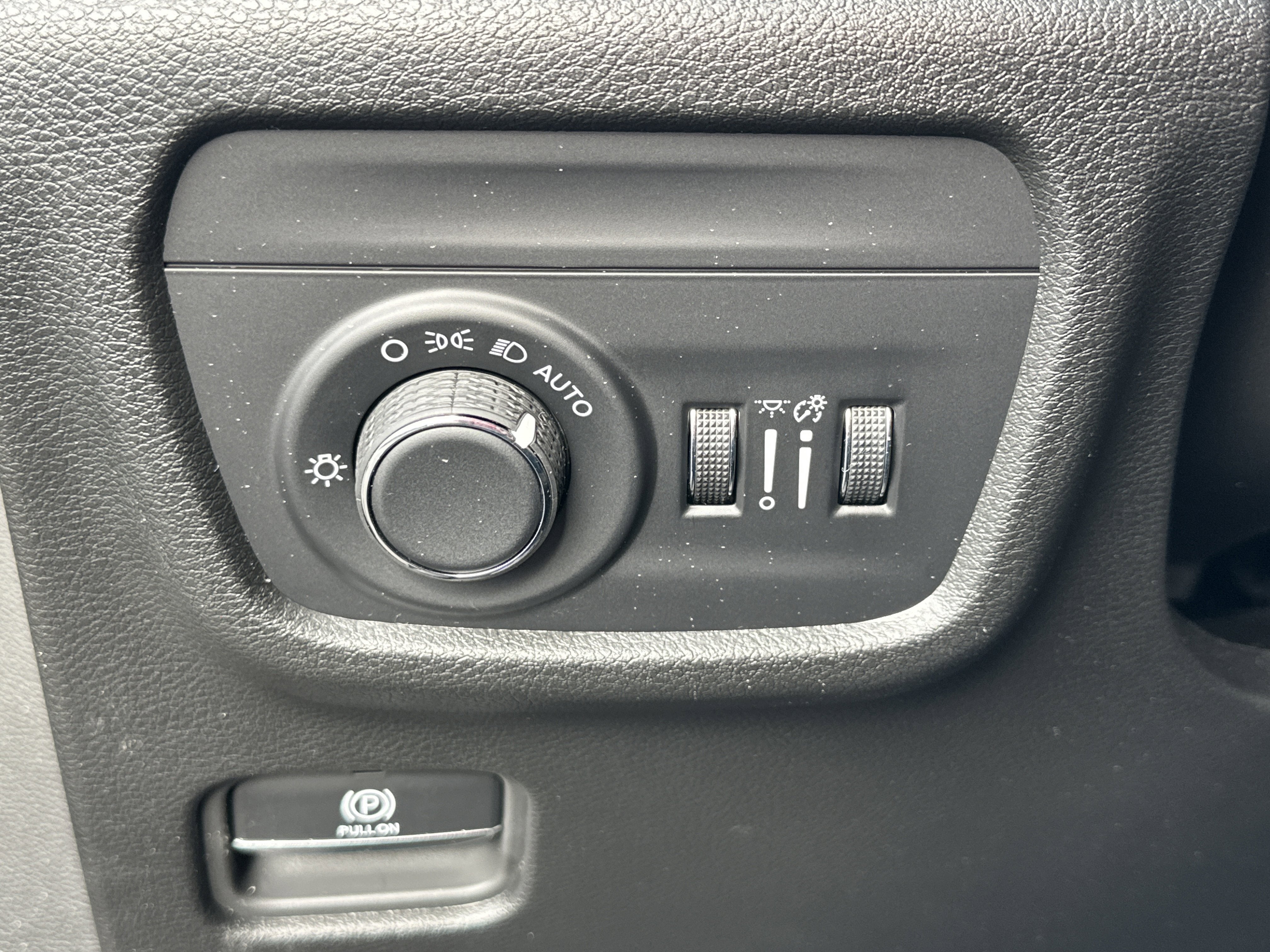 2026 Jeep Grand Cherokee Altitude