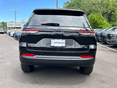 2026 Jeep Grand Cherokee Laredo Altitude
