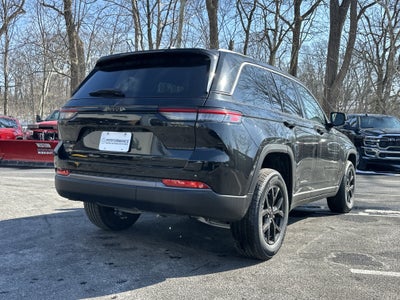 2026 Jeep Grand Cherokee Altitude