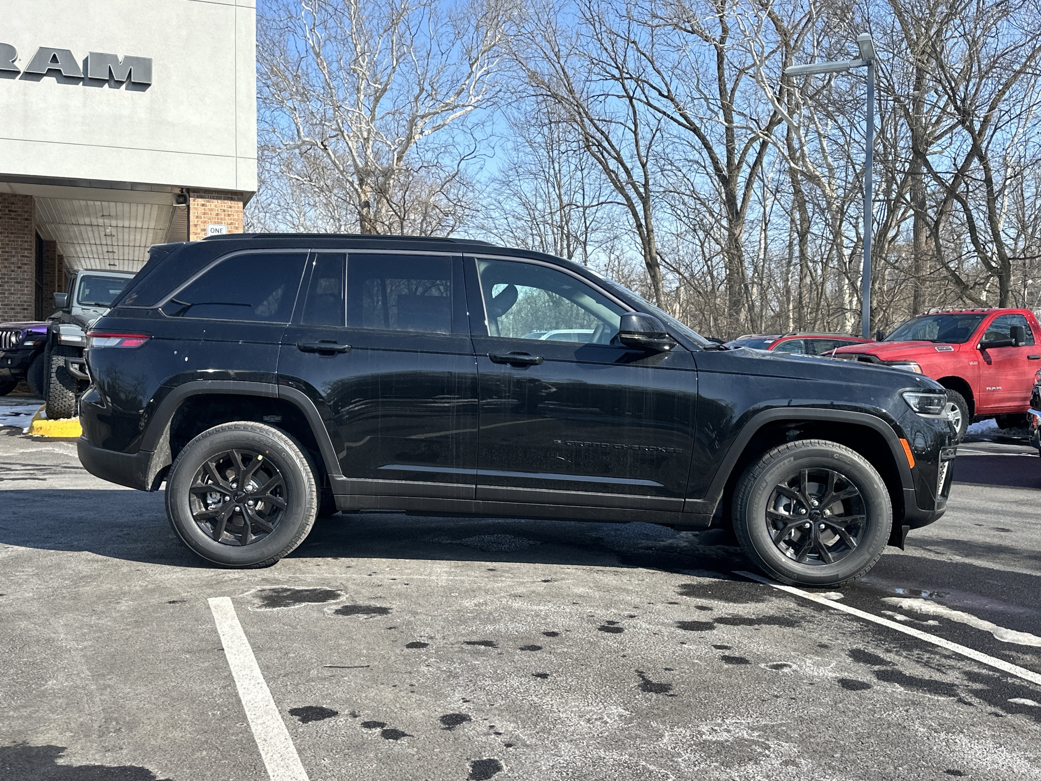 2026 Jeep Grand Cherokee Altitude