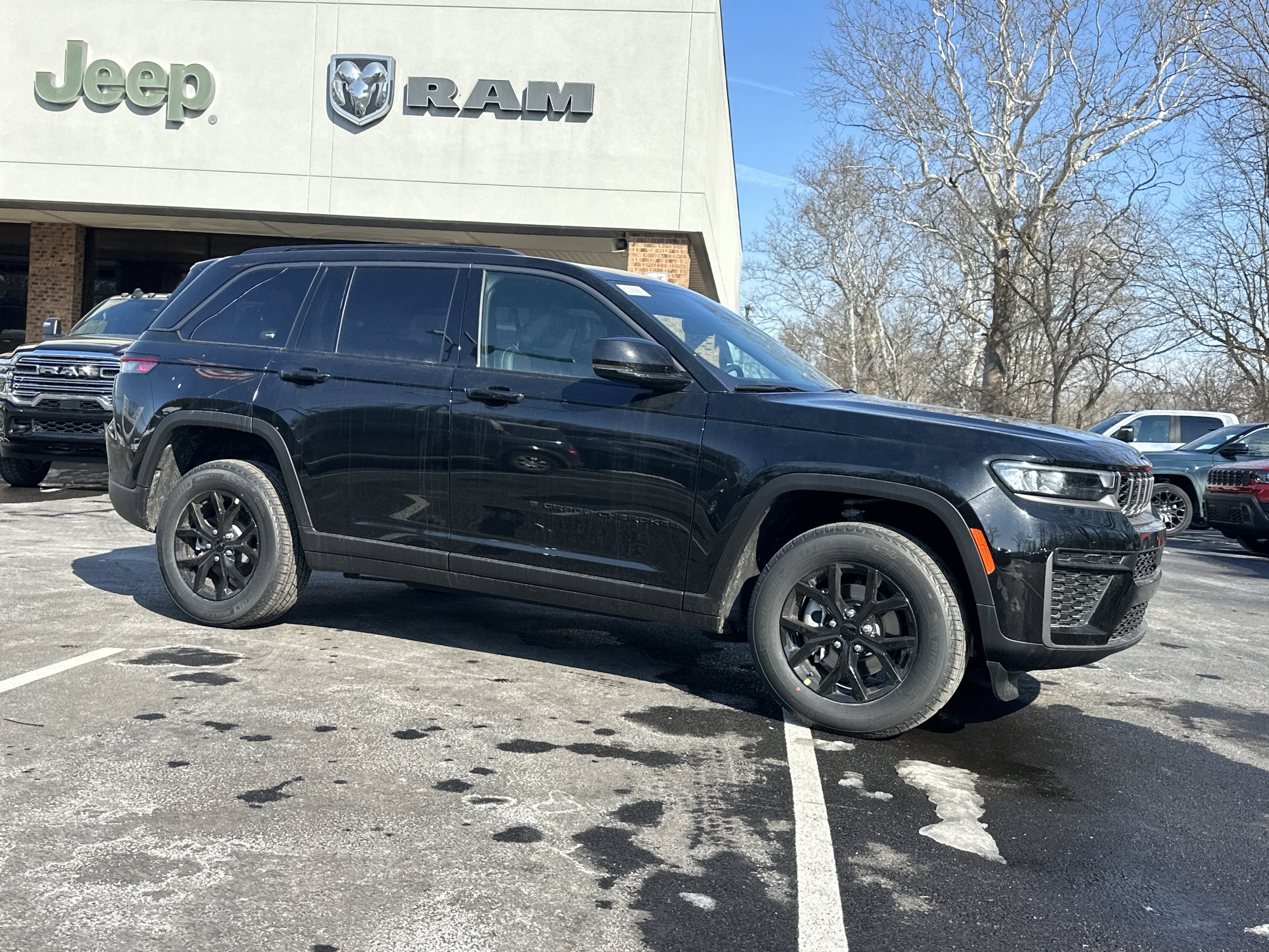 2026 Jeep Grand Cherokee Altitude