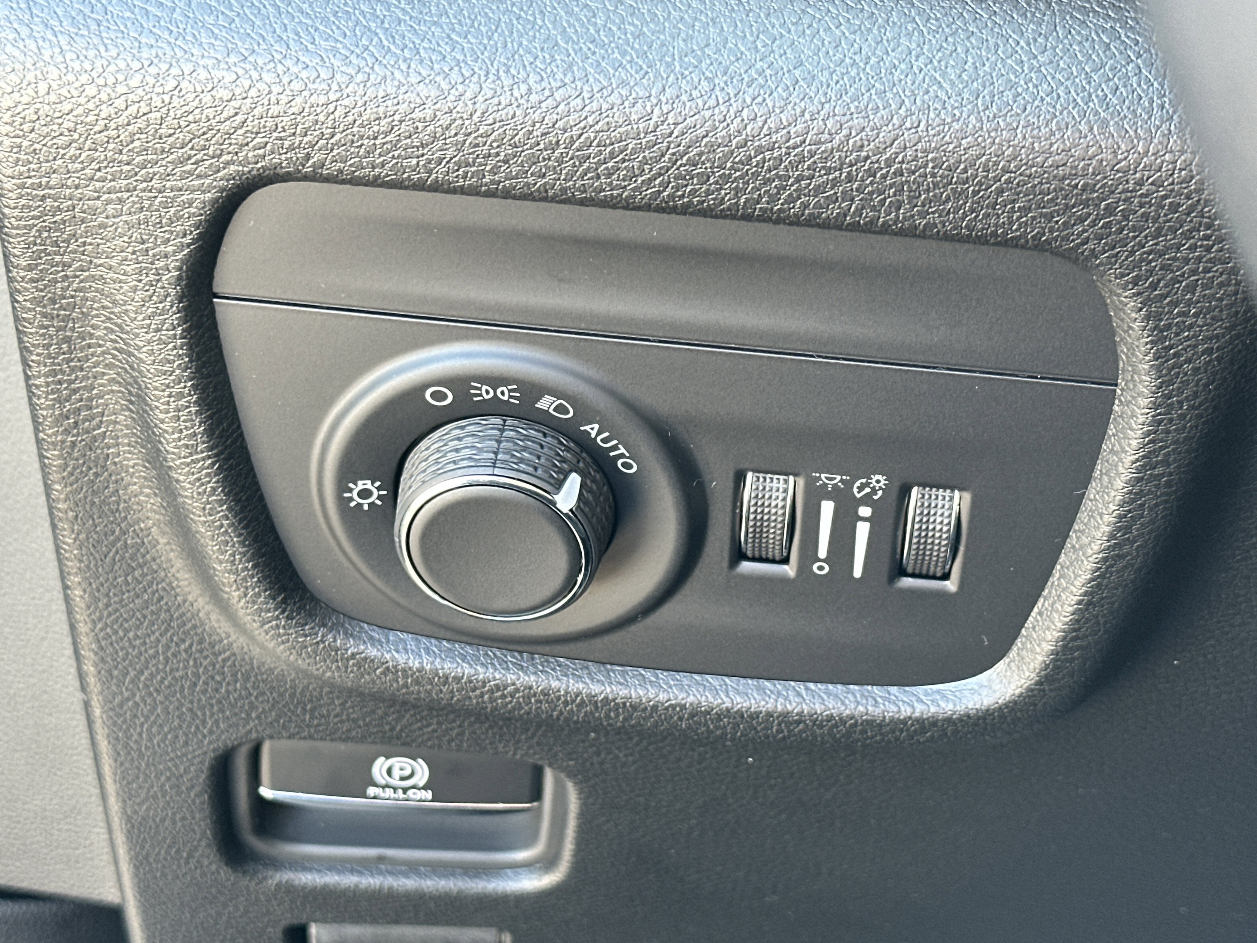 2026 Jeep Grand Cherokee Altitude