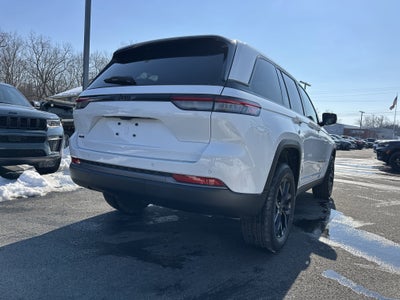 2026 Jeep Grand Cherokee Altitude