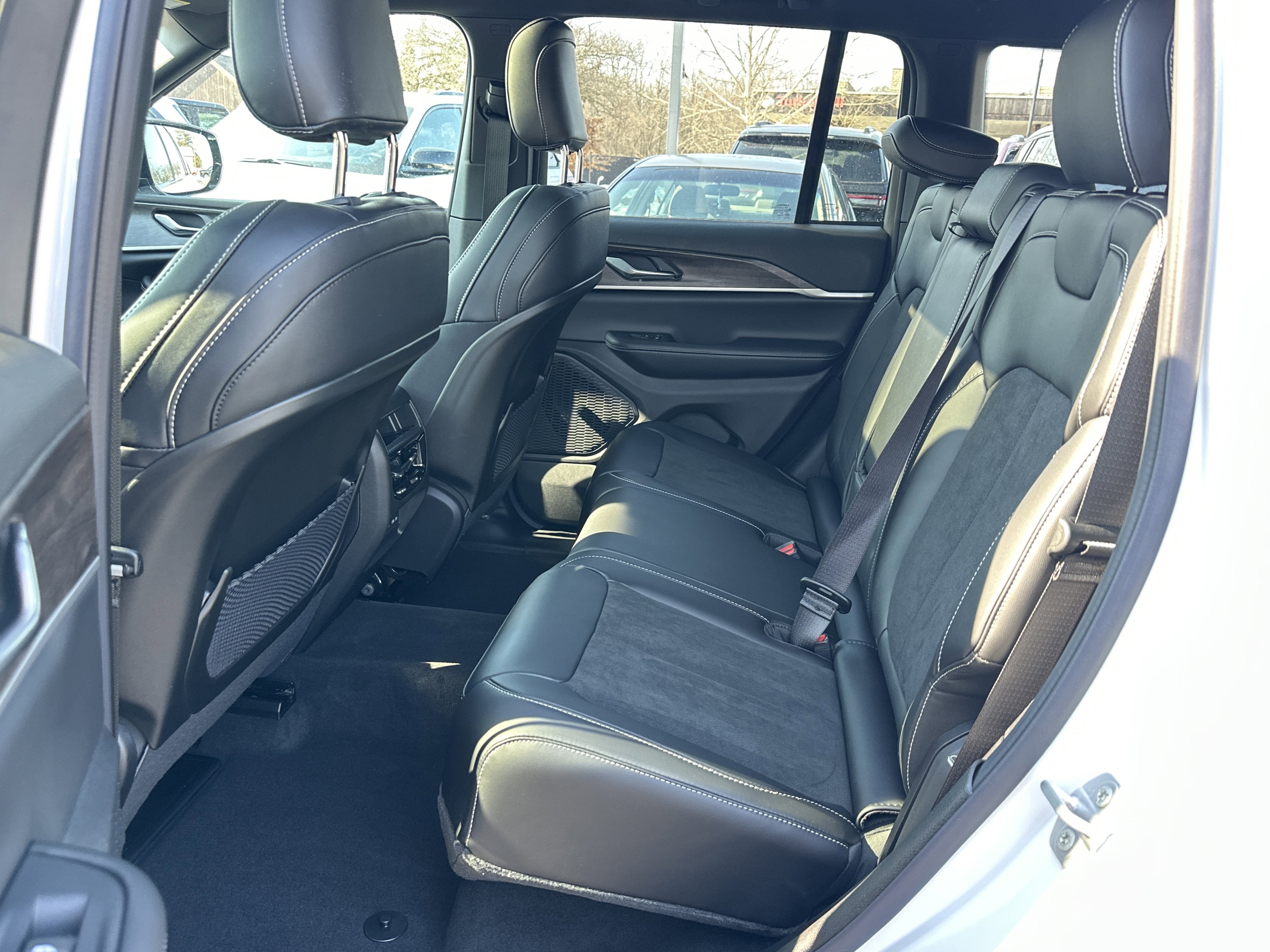 2026 Jeep Grand Cherokee Altitude