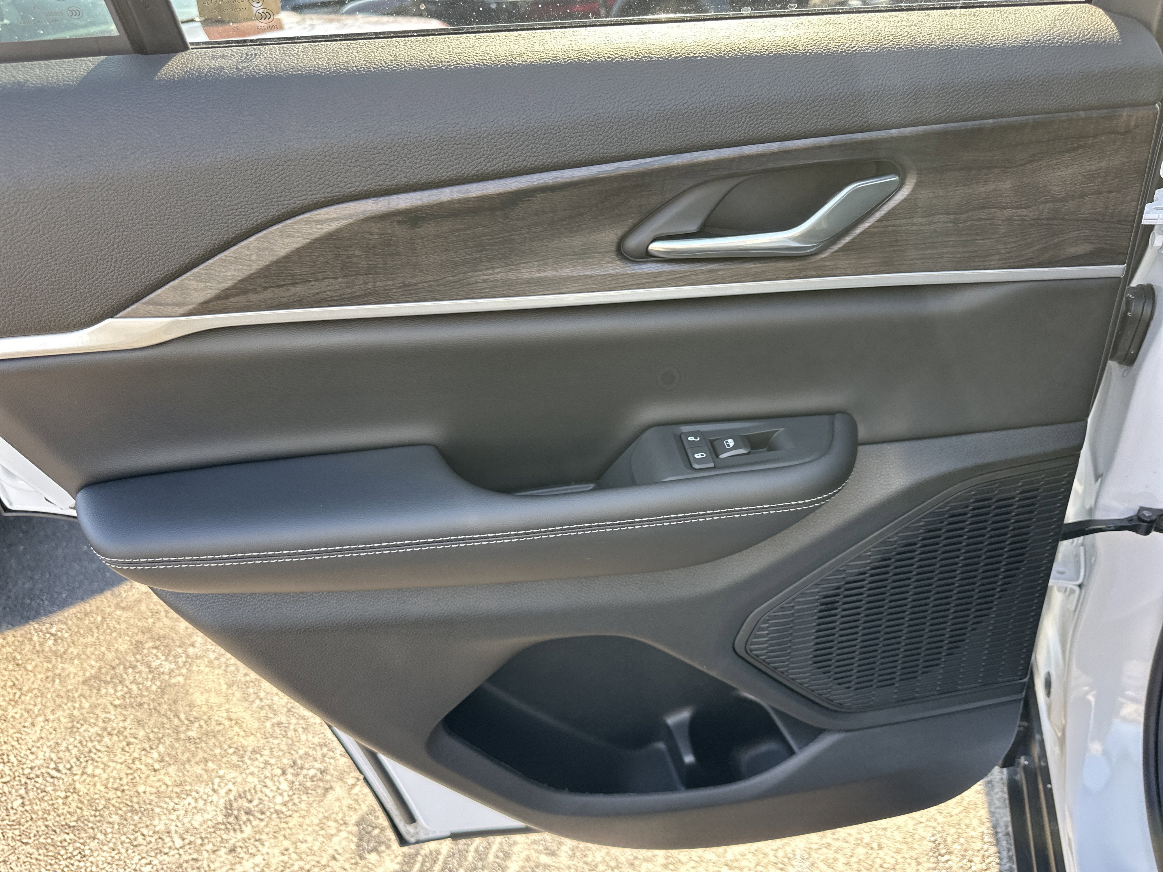 2026 Jeep Grand Cherokee Altitude