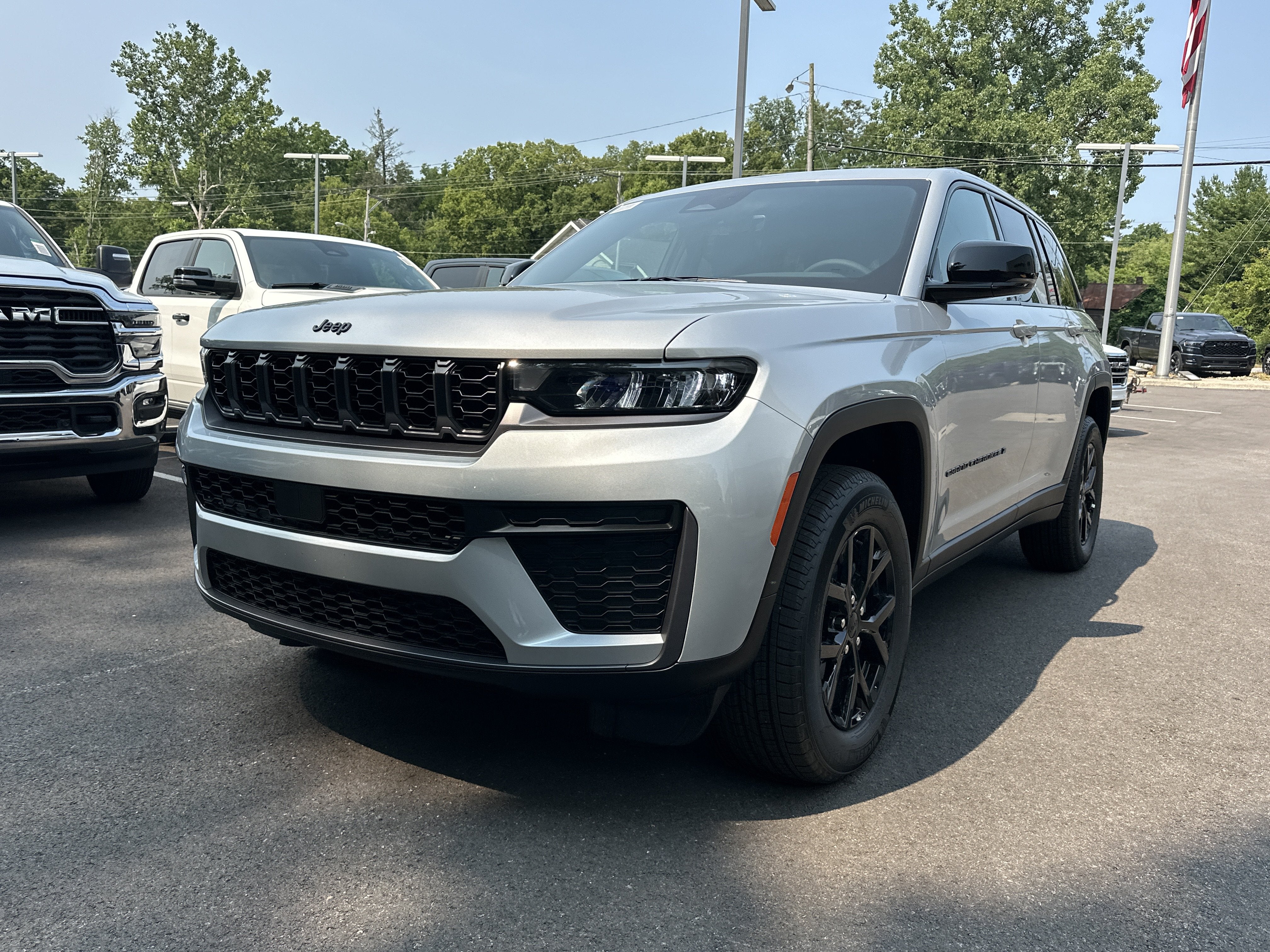 2026 Jeep Grand Cherokee Altitude