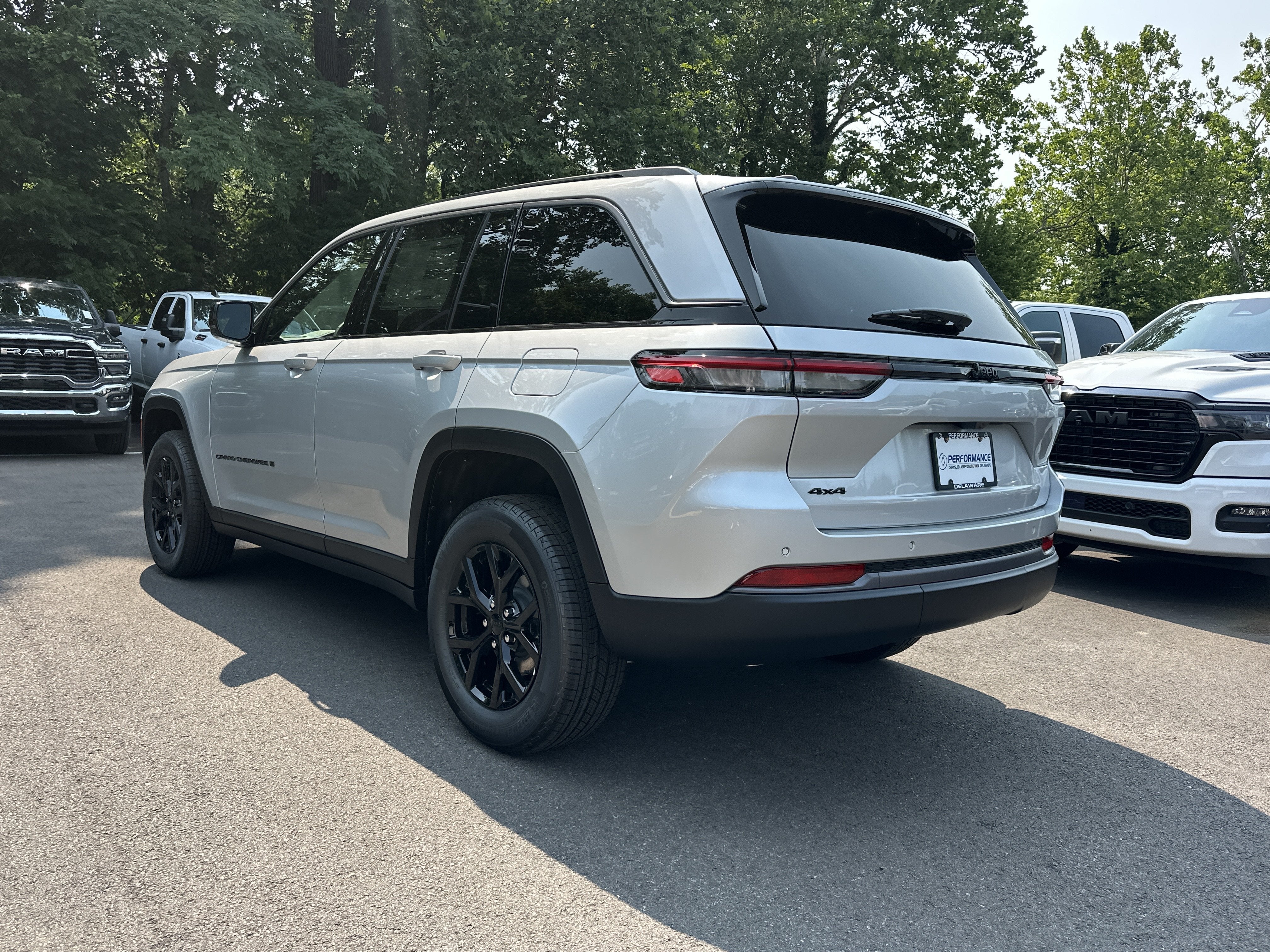 2026 Jeep Grand Cherokee Altitude
