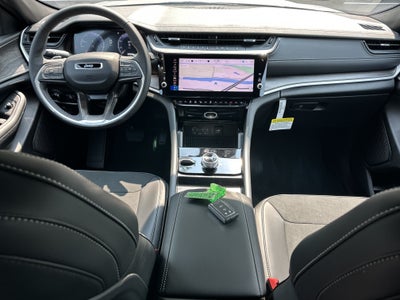 2026 Jeep Grand Cherokee Altitude