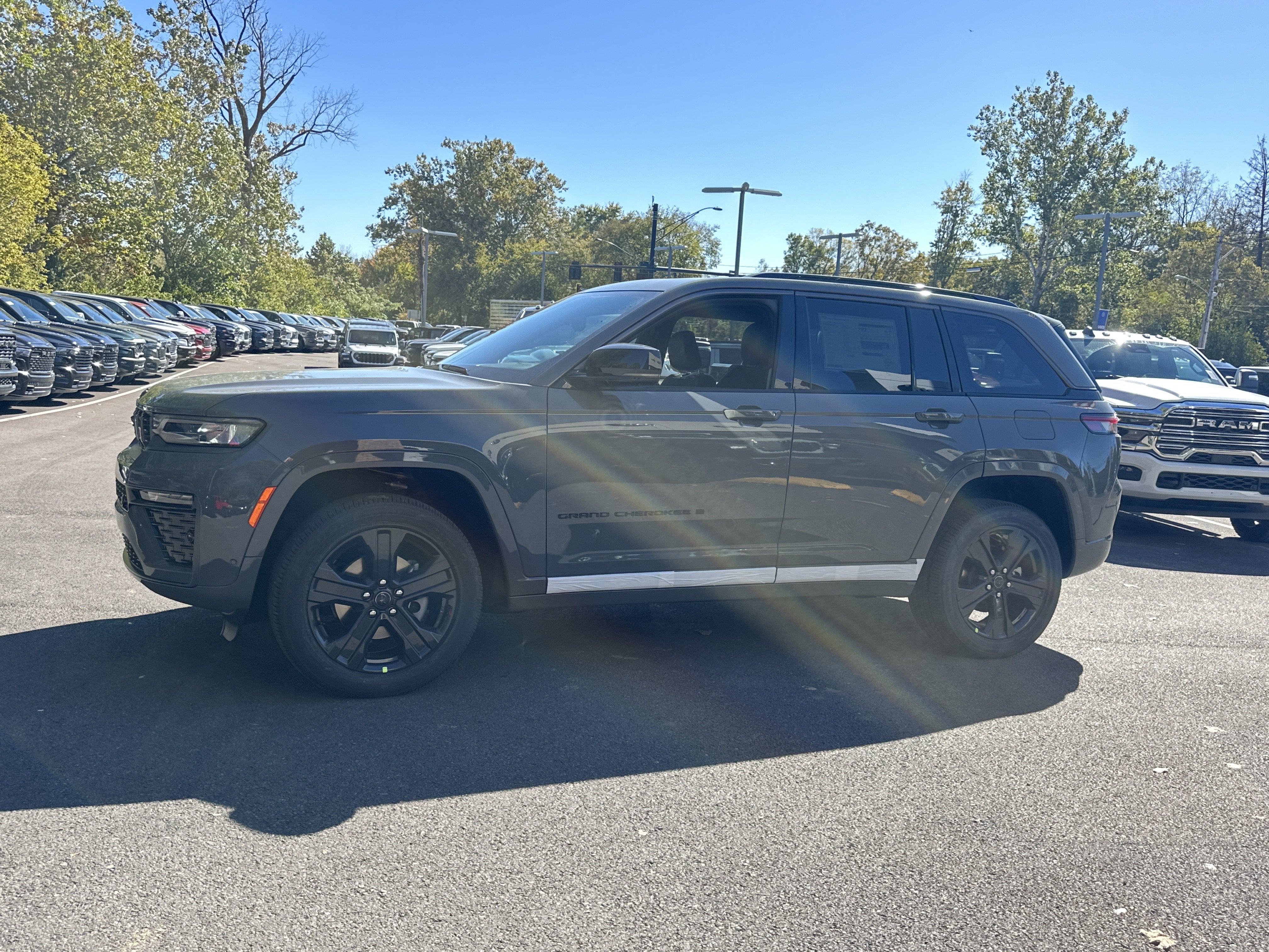 2027 Jeep Grand Cherokee Limited Reserve