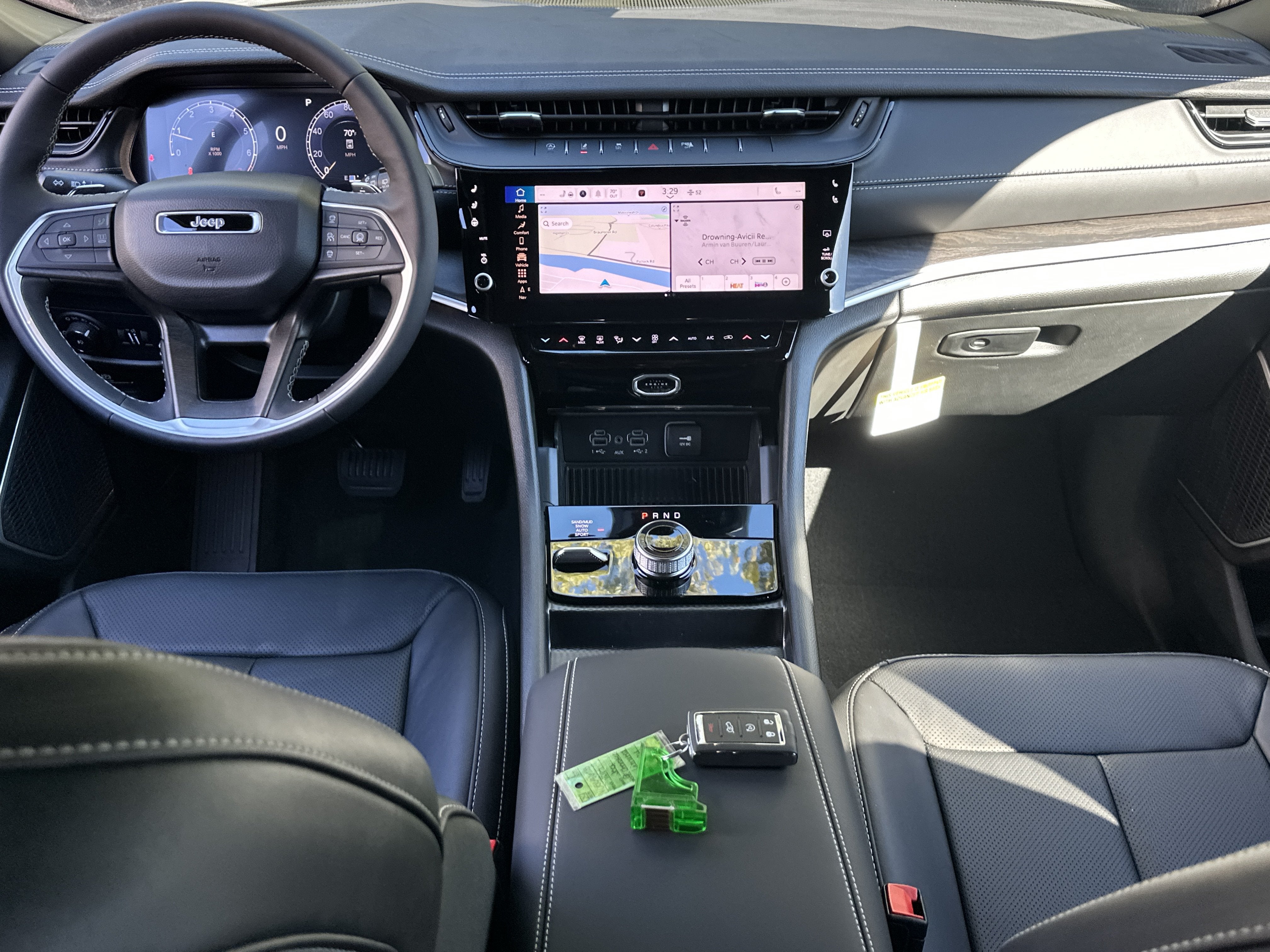 2027 Jeep Grand Cherokee Limited Reserve