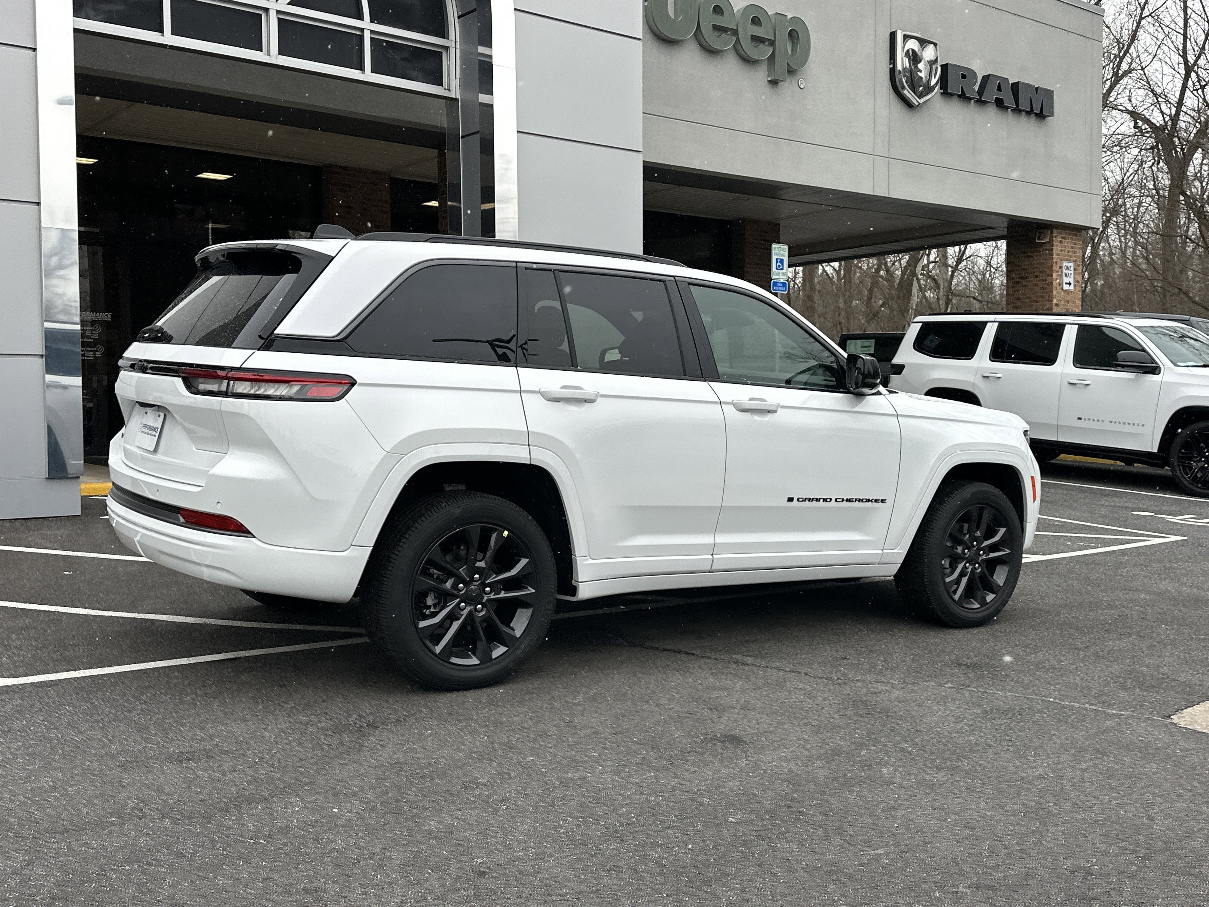 2026 Jeep Grand Cherokee Limited Reserve