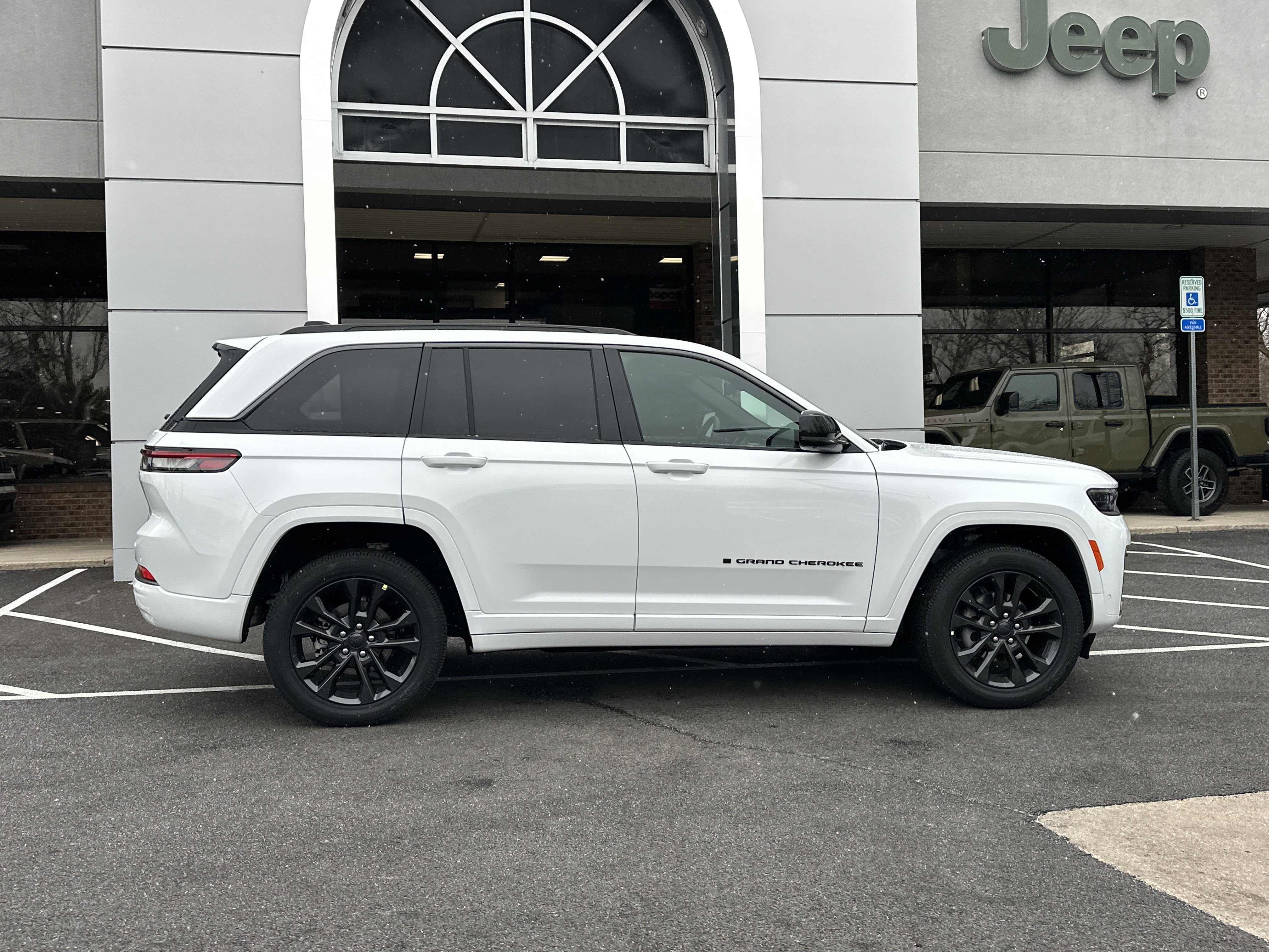 2026 Jeep Grand Cherokee Limited Reserve