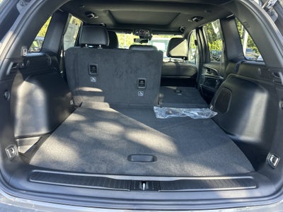 2027 Jeep Grand Cherokee Base