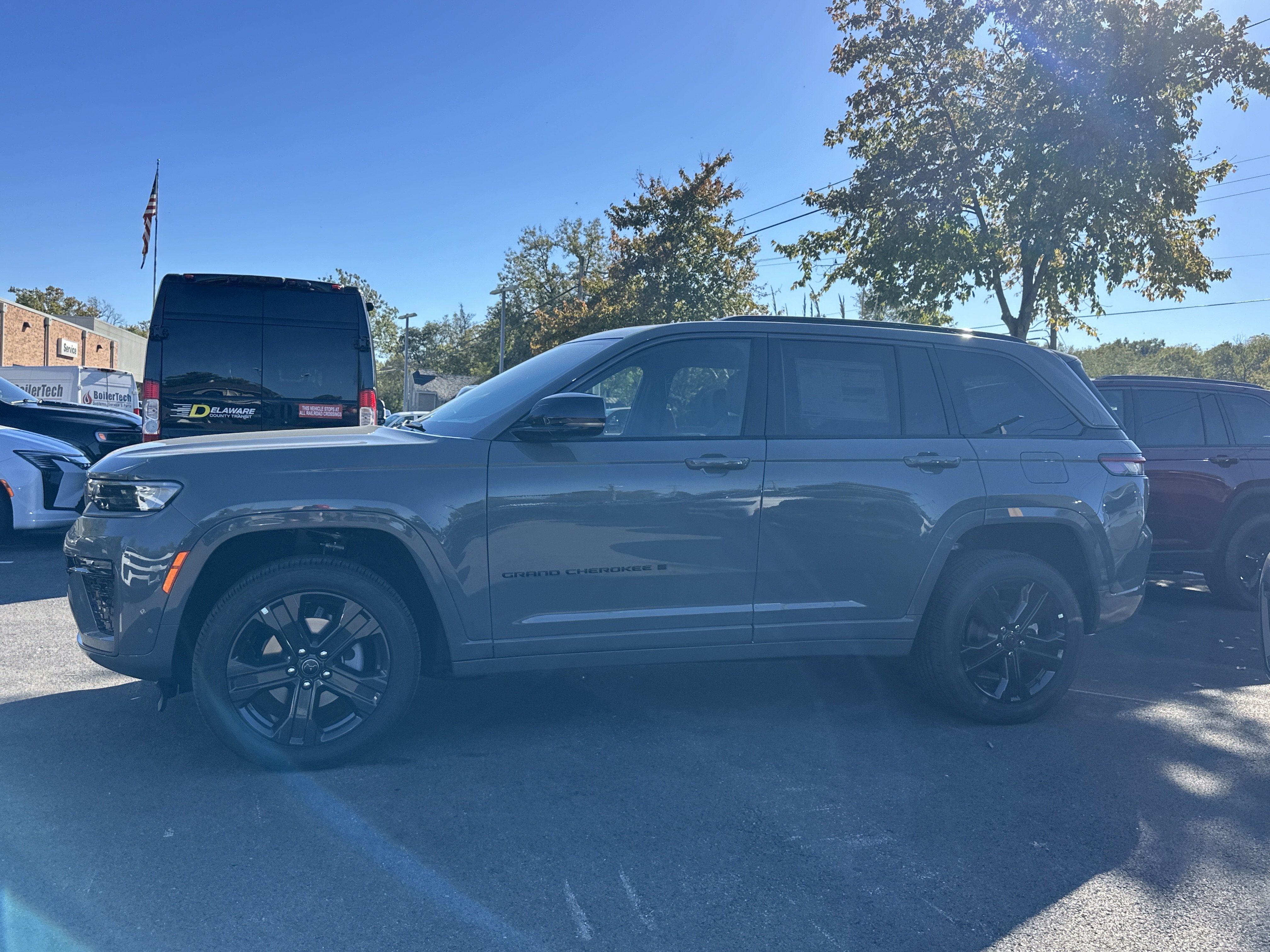 2027 Jeep Grand Cherokee Limited Reserve