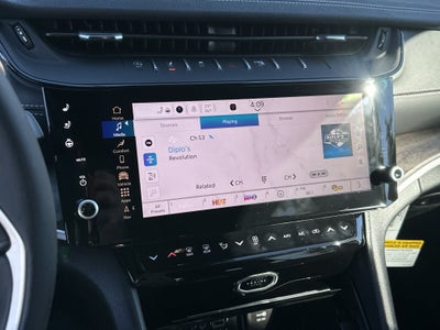 2027 Jeep Grand Cherokee Base