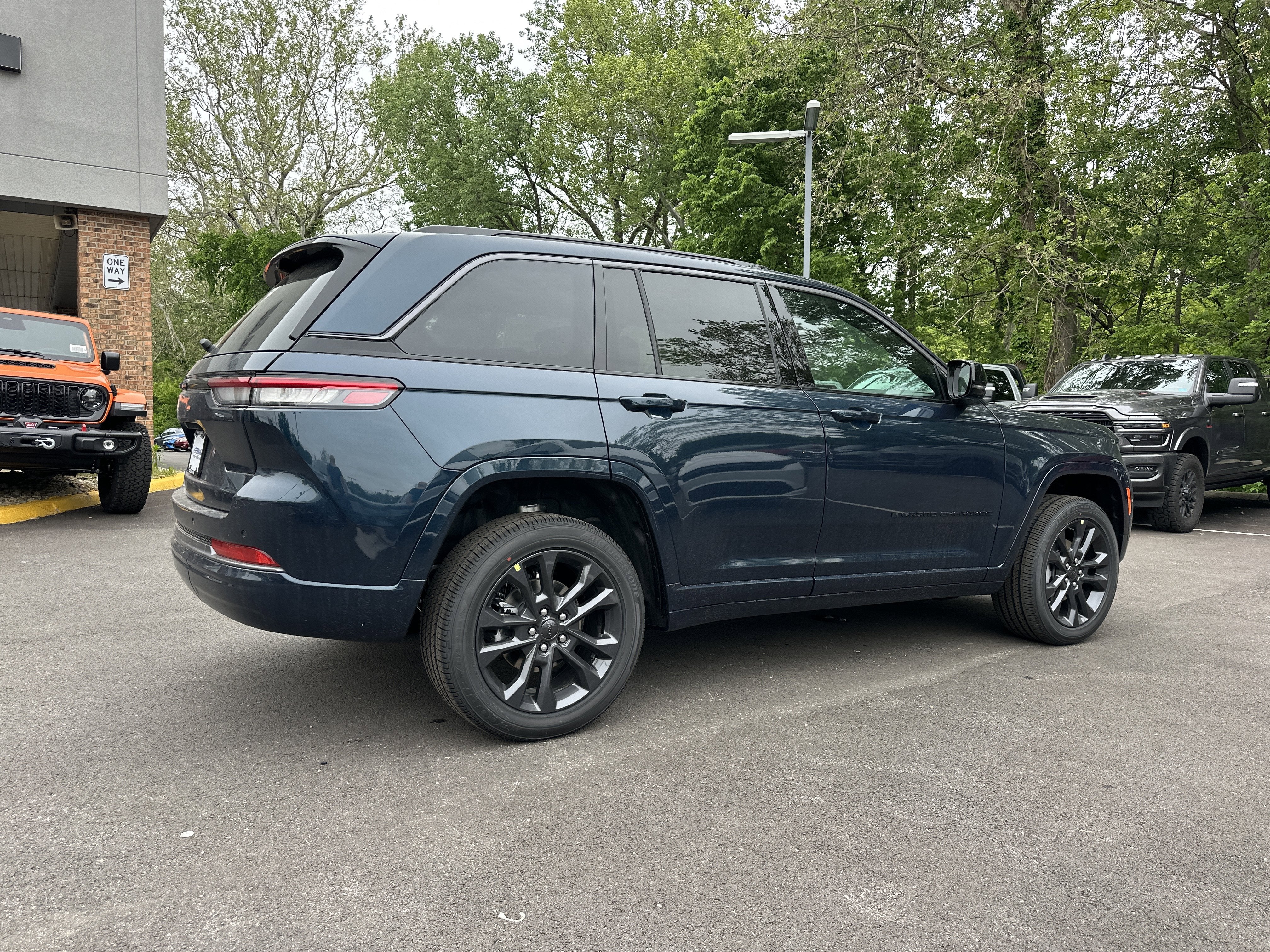 2026 Jeep Grand Cherokee Limited Reserve