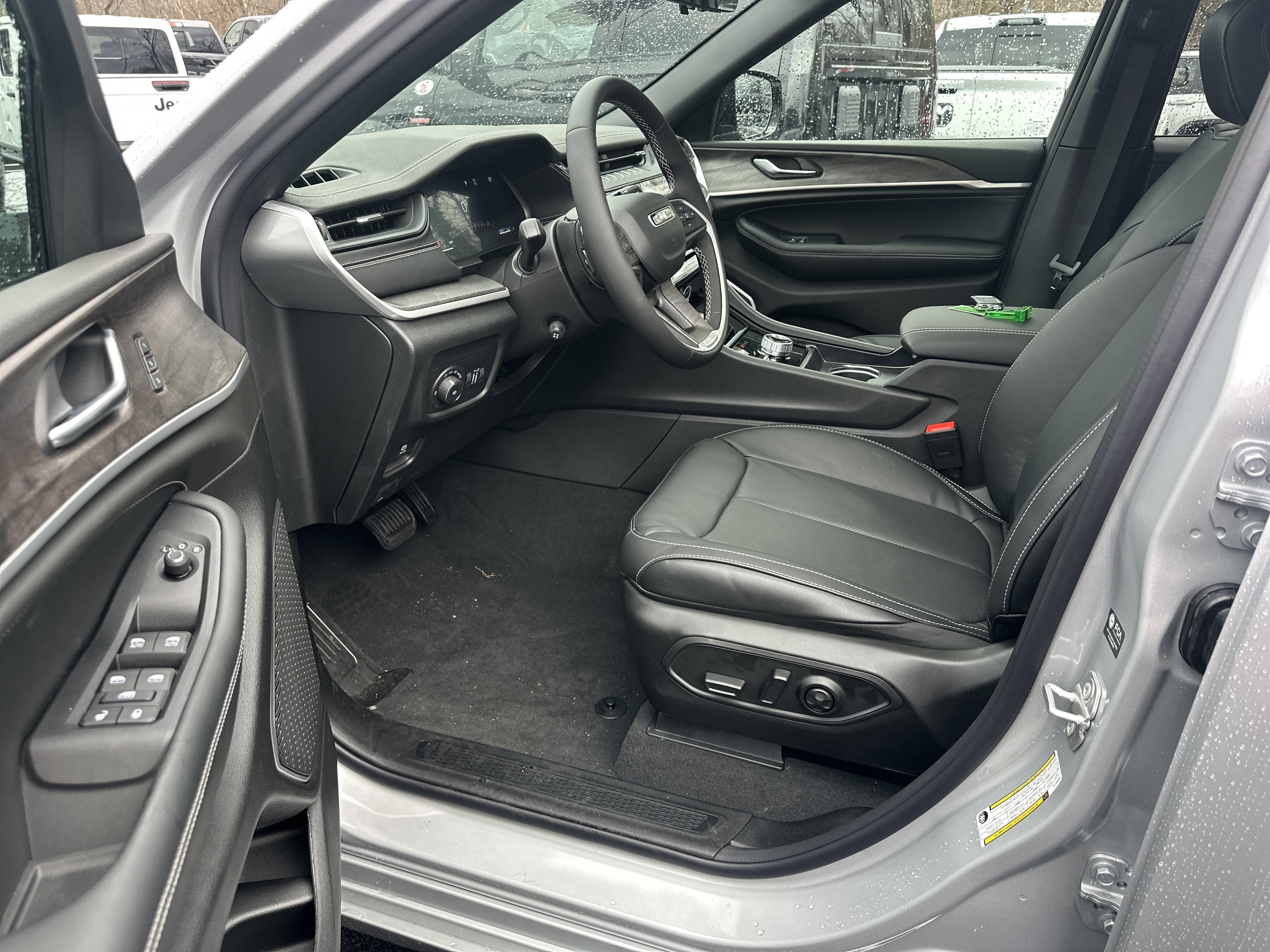 2026 Jeep Grand Cherokee Limited Reserve